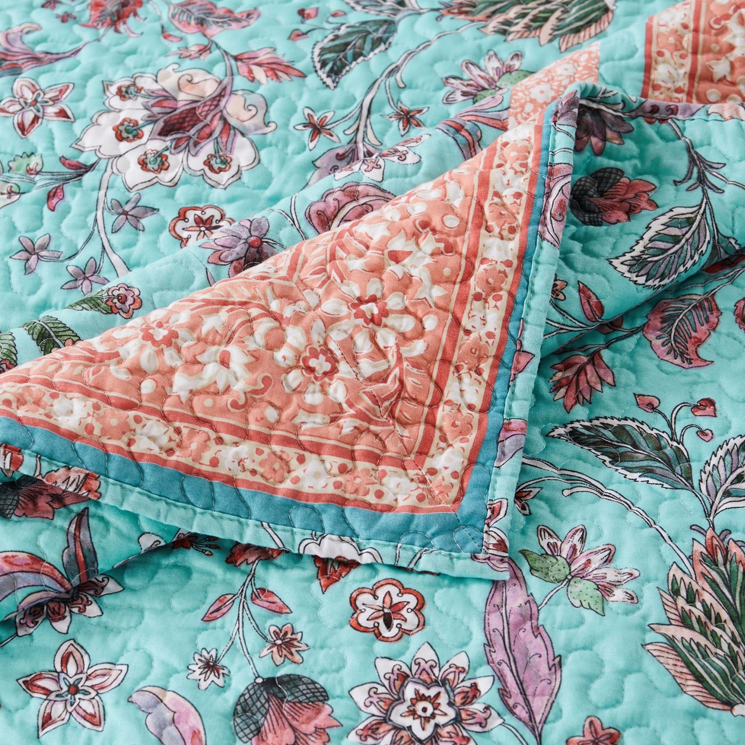 Benzara BM245652 bedding - View #3