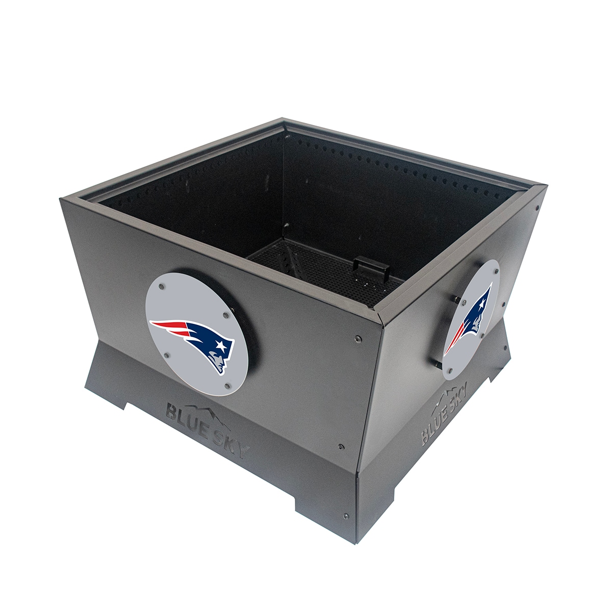 Blue Sky Outdoor Living SFP28SQ-PATRIOTS New England Patriots 28-in W Black Steel Wood-Burning Fire Pit