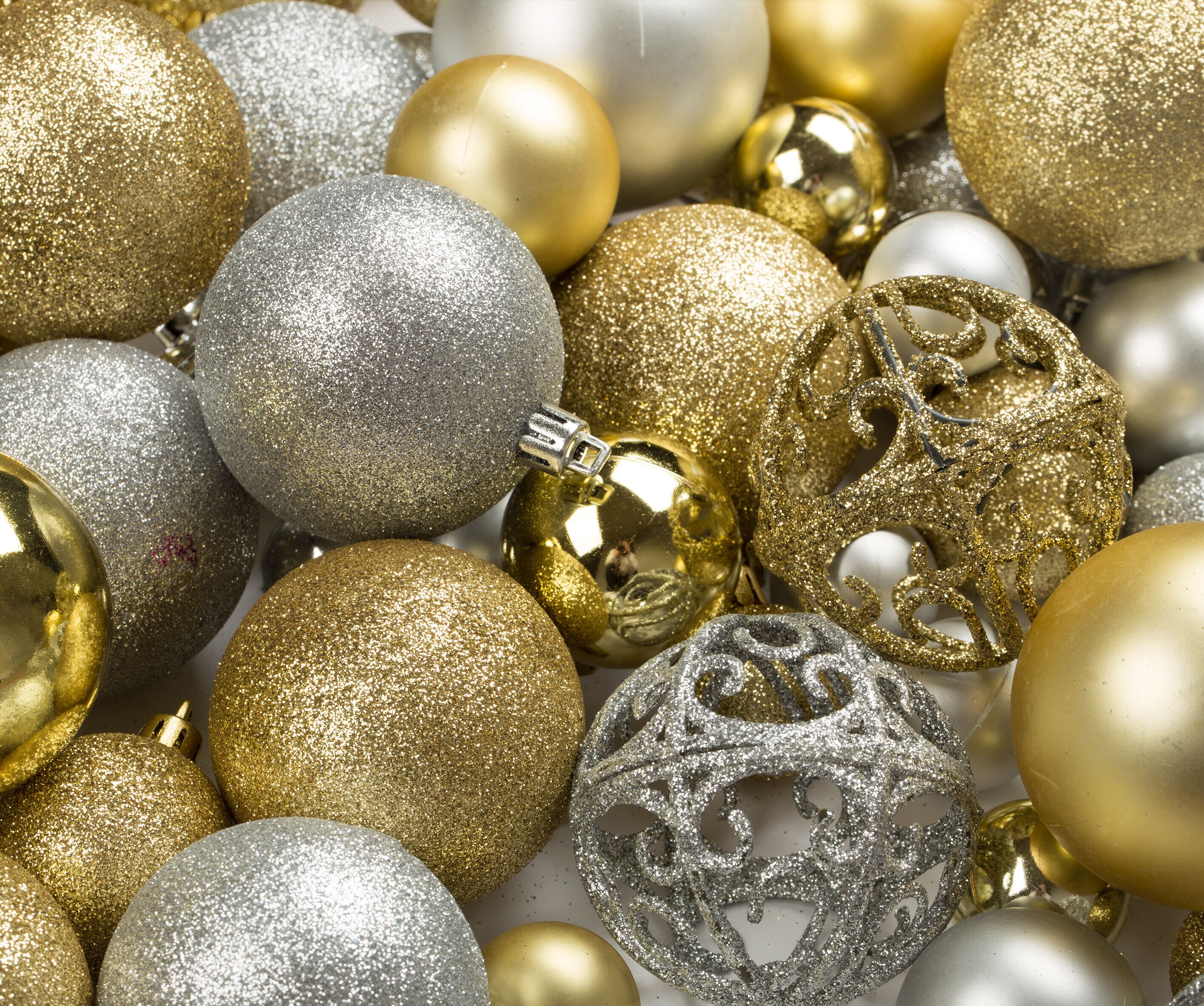 Gold and Silver Shatterproof Plastic Christmas Ornament Set