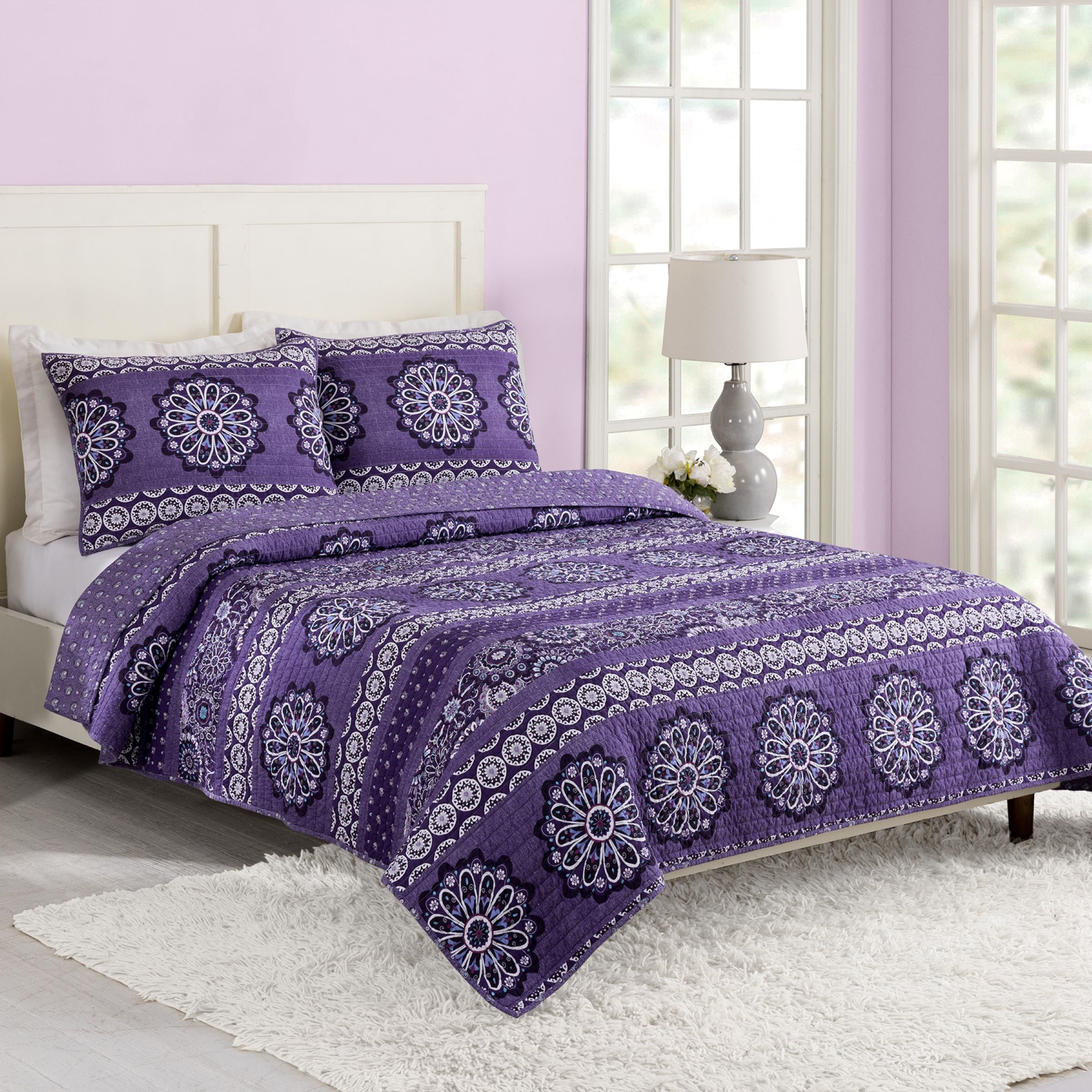 Vera Bradley Tranquil Medallion 3-Piece Purple Full/Queen Quilt Set in the Bedding  Sets department at