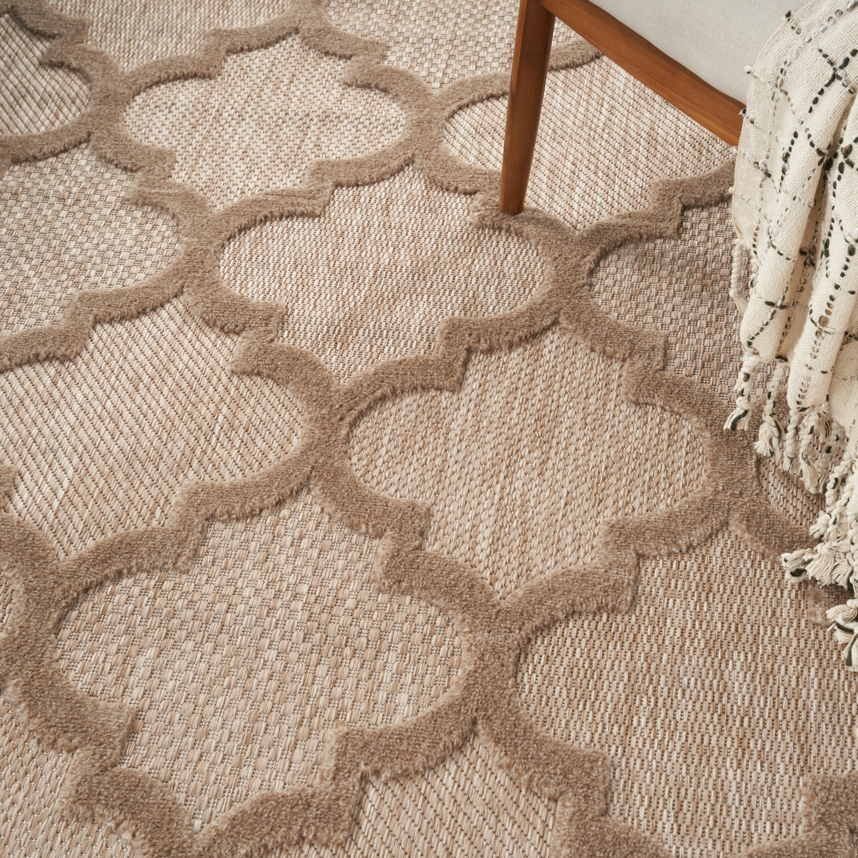 Taupe and Ivory Moroccan Trellis 7' x 10' Synthetic Area Rug
