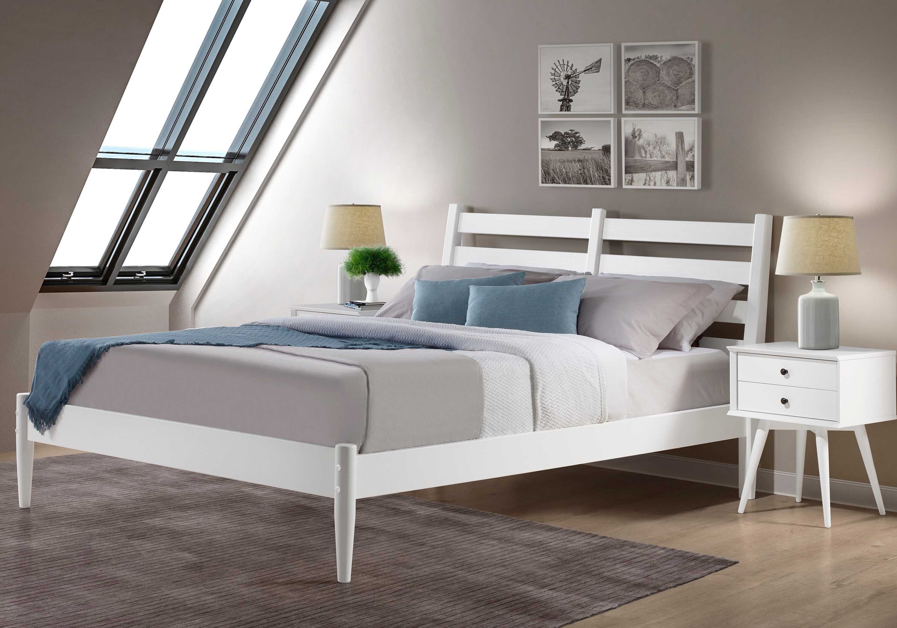 Elegant Pine Wood King-Size Bed with Slatted Headboard - White Finish