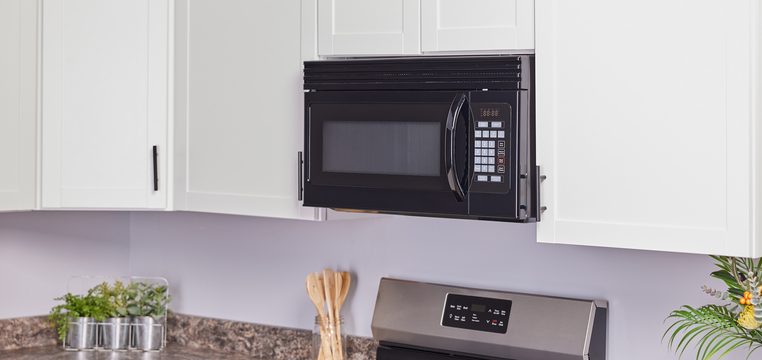 Black+decker 1000 Watt 1.1 Cubic Feet Countertop Table Microwave Oven, White