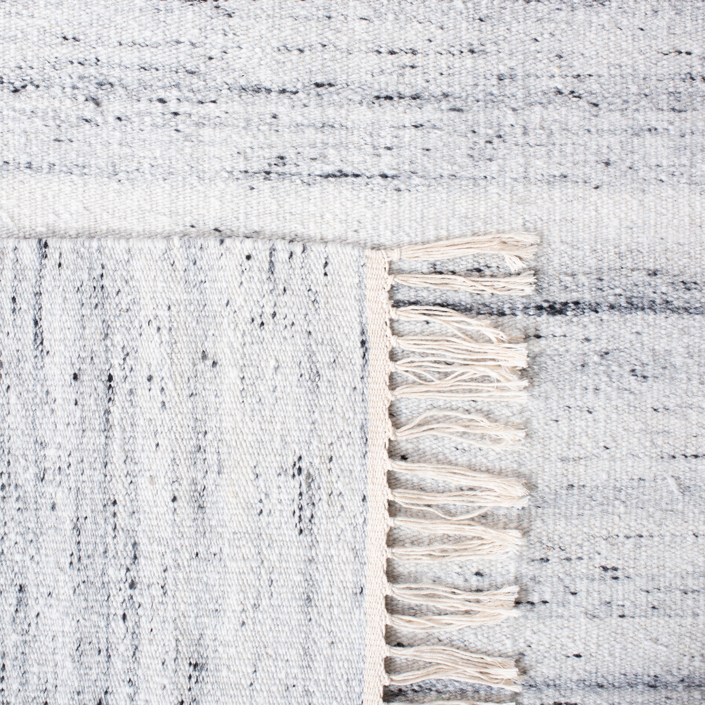 Safavieh KLM551A-29 rugs - View #3