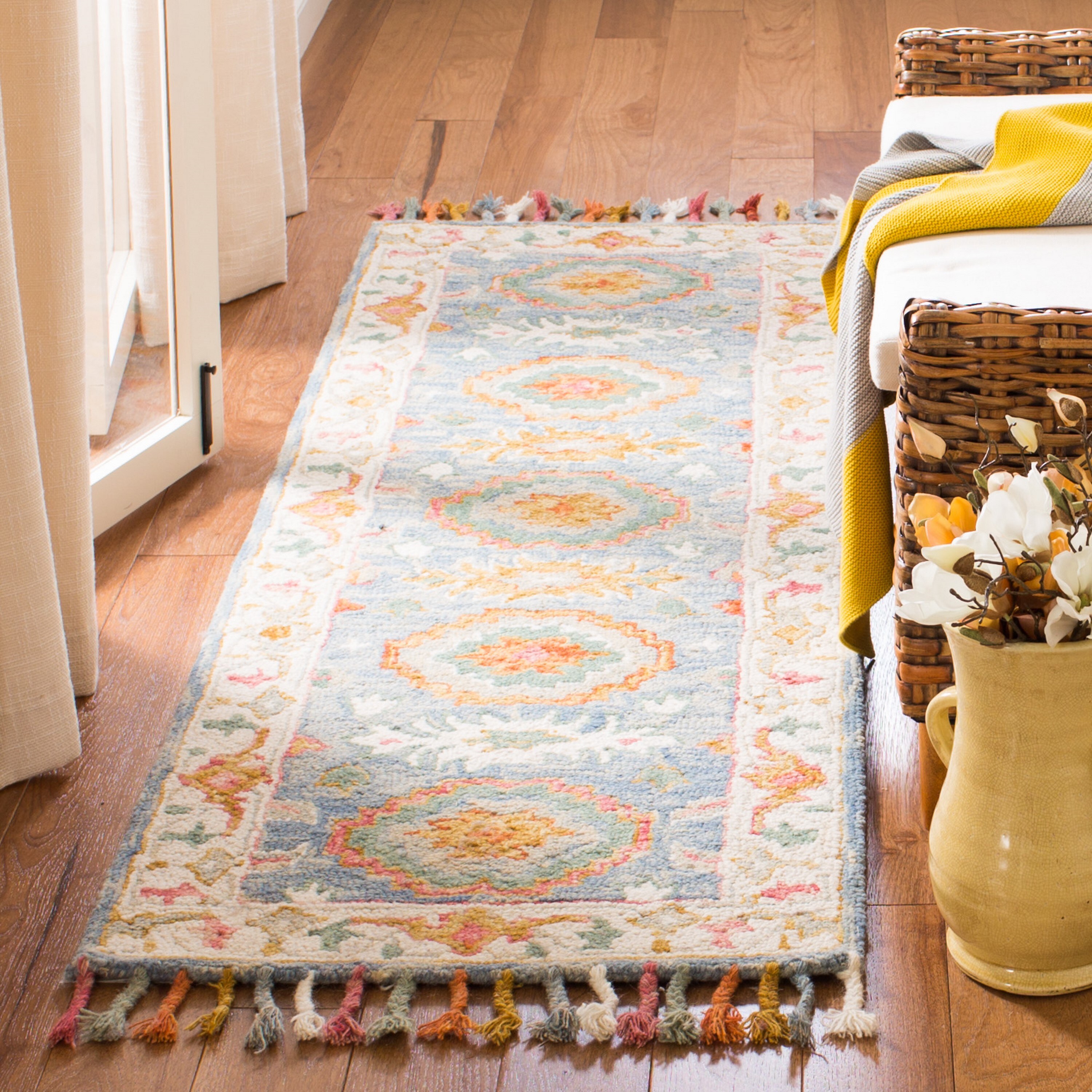 Safavieh APN117M-29 Aspen Ajax 2 x 9 (ft) Tufted Wool Blue/Ivory Rectangular Indoor Floral/Botanical Bohemian/Eclectic Runner rug