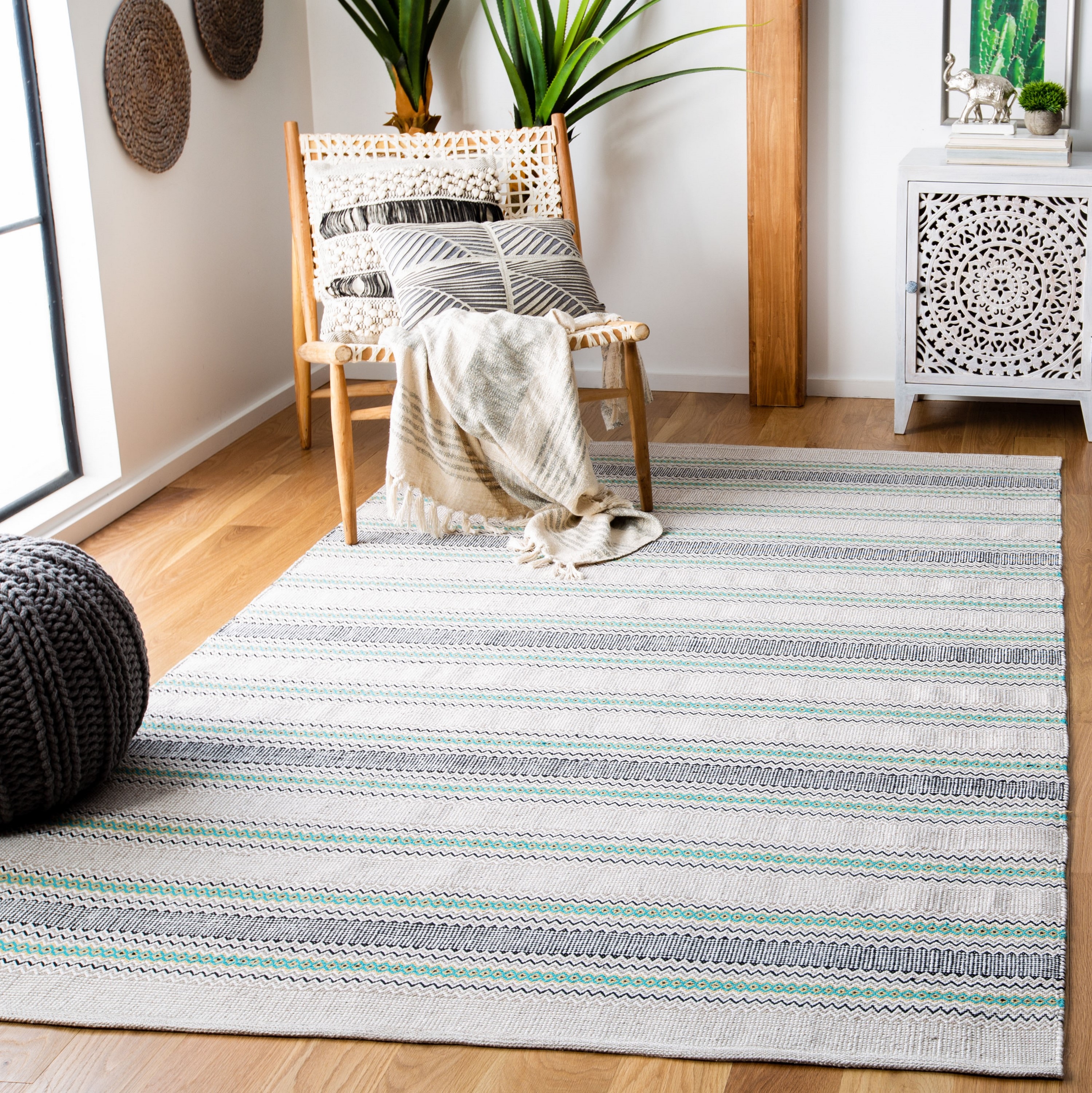 Safavieh MTK536K-4 Montauk Jocelin 4 x 6 (ft) Cotton Turquoise Rectangular Indoor Stripe Area rug