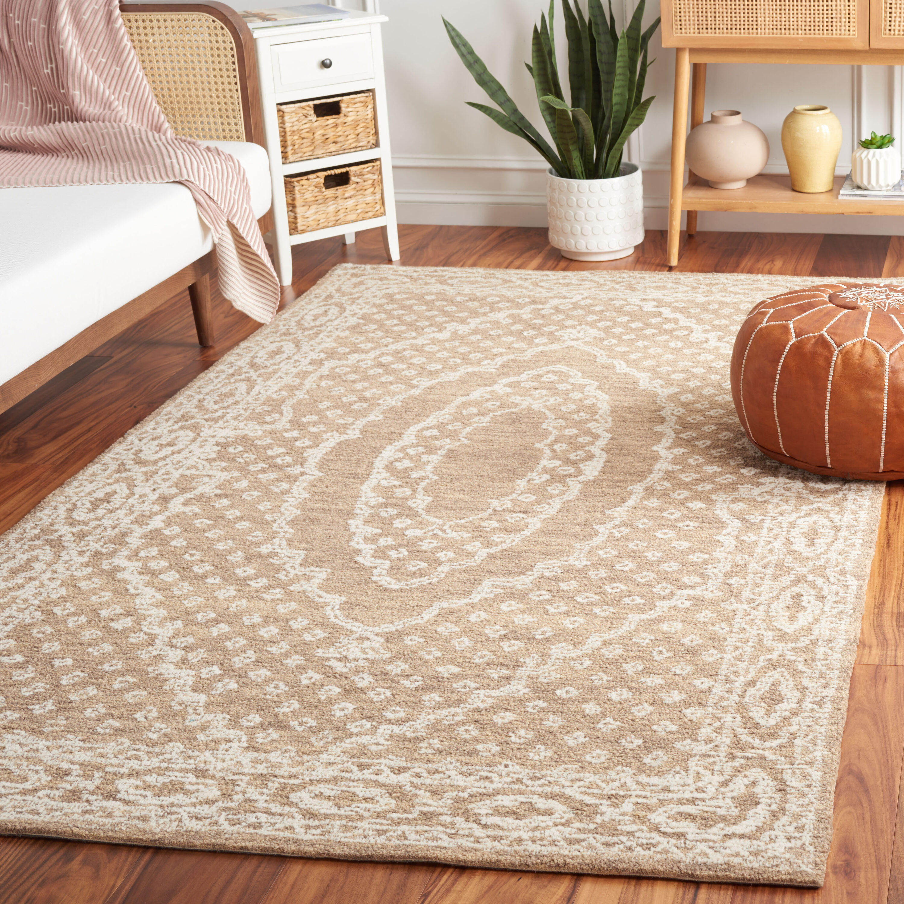  Ebony 306 Ivory/Brown Traditional 5ft x 8ft Medium Rectangle Rug