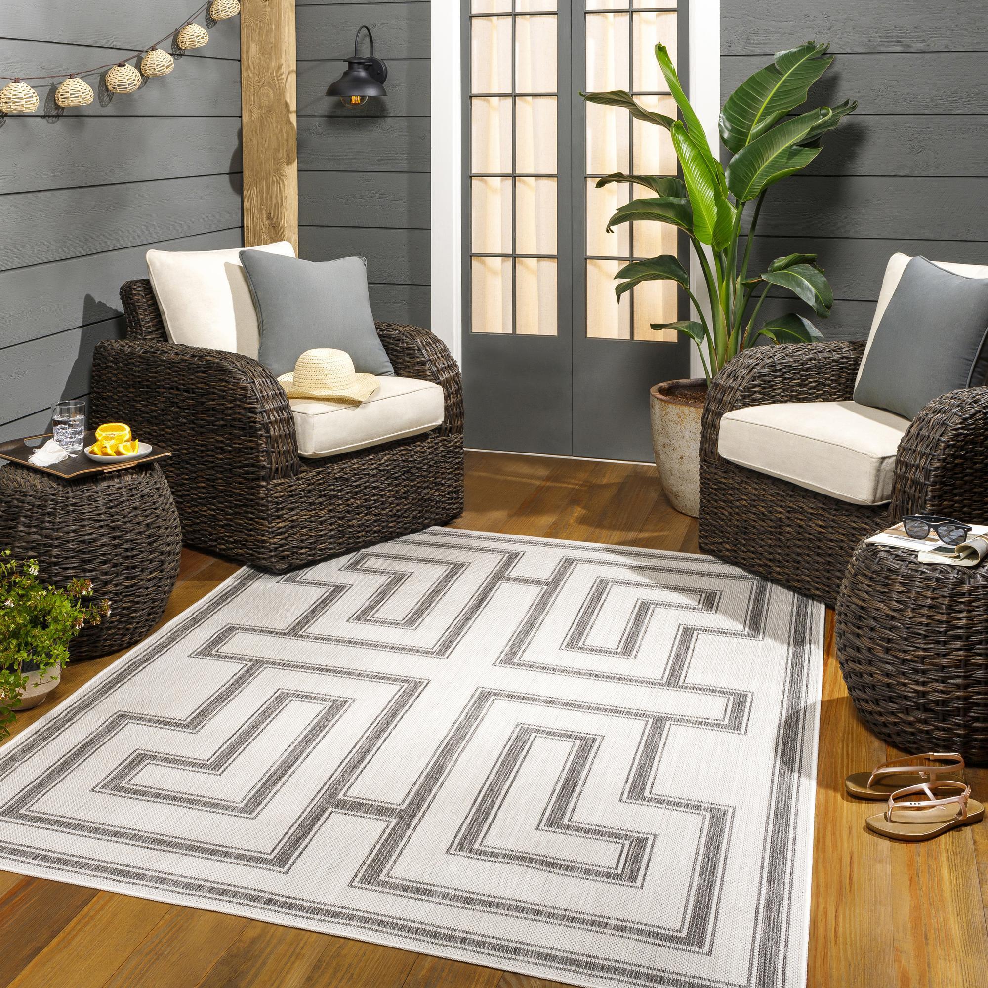 Livabliss LBH2343-537 Long Beach 5 x 8 (ft) Polypropylene Gray/Light Gray Rectangular Outdoor Geometric Moroccan Area rug