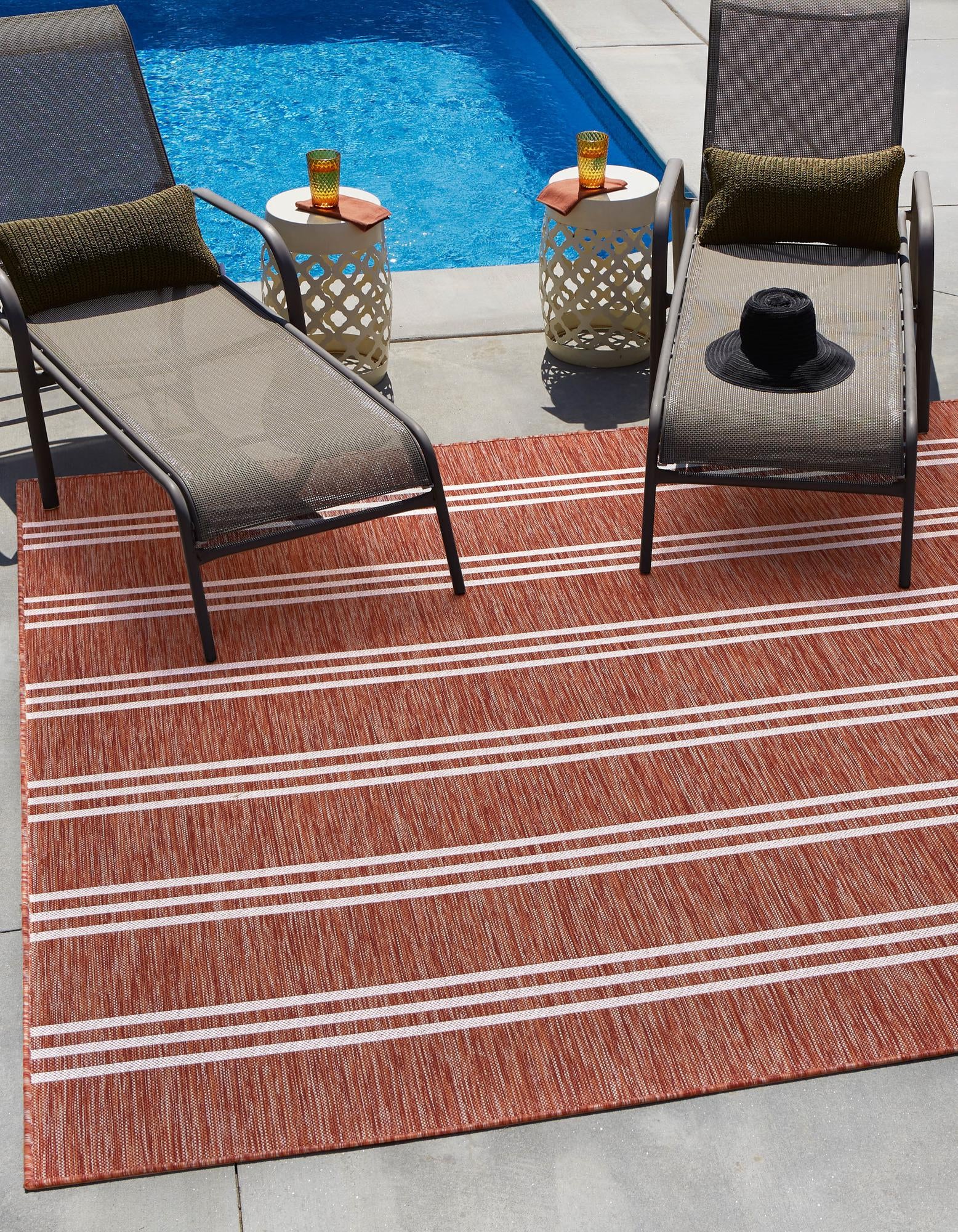Unique Loom 3152714 Jill Zarin Outdoor 8 x 8 (ft) Loomed Polypropylene Rust Red Square Indoor/Outdoor Stripe Area rug