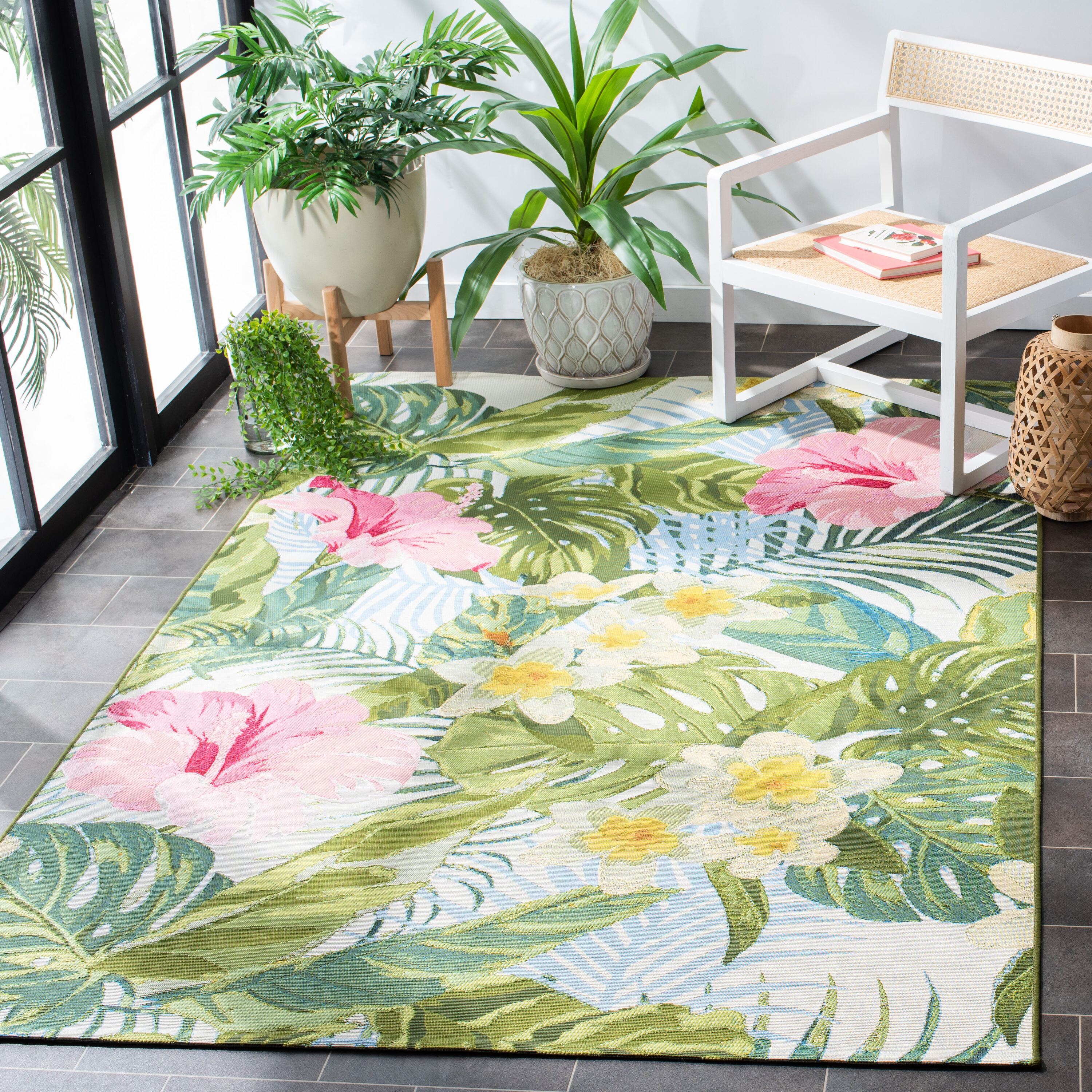 Tropical Floral Green and Pink Synthetic 4' x 6' Area Rug