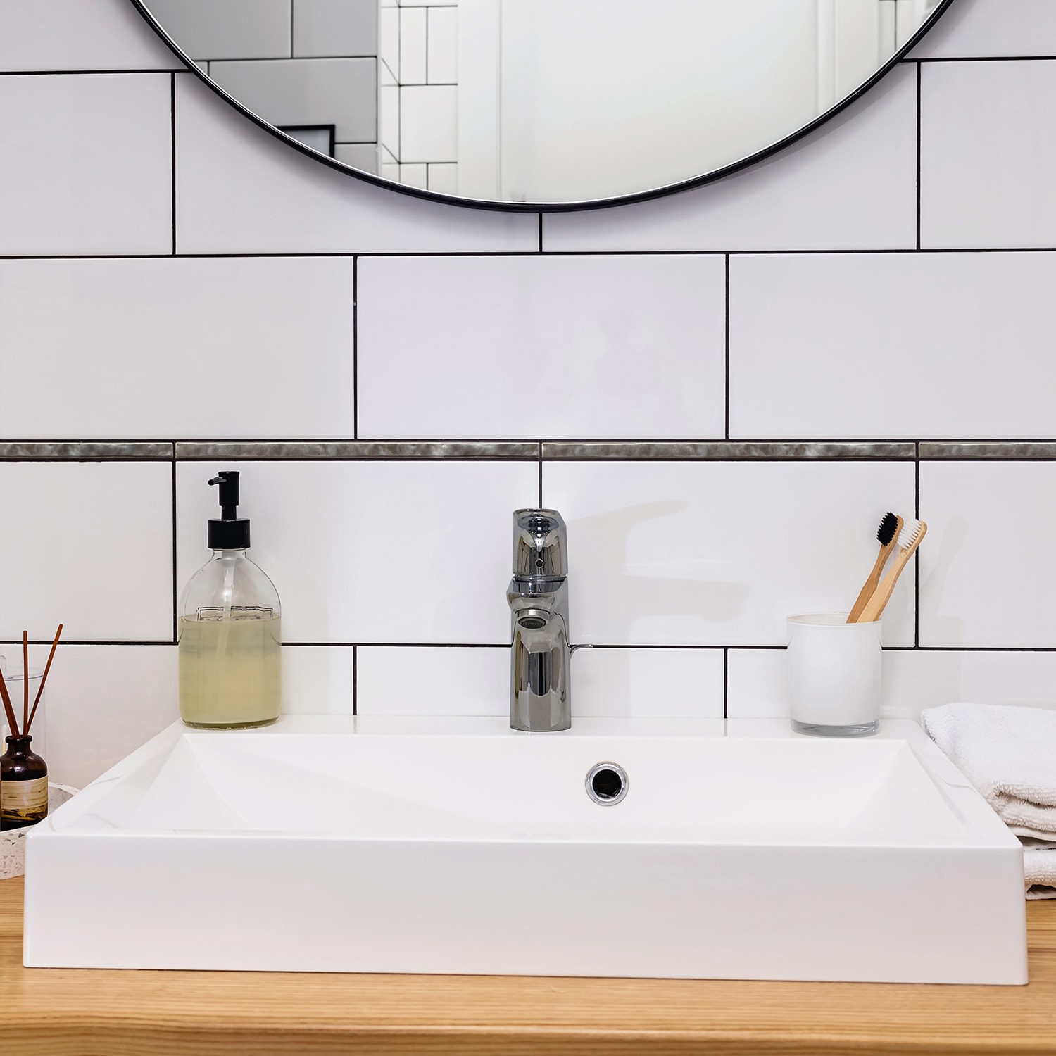 allen + roth TILE913024011L Wall-Trim-Accent-Tile - View #3