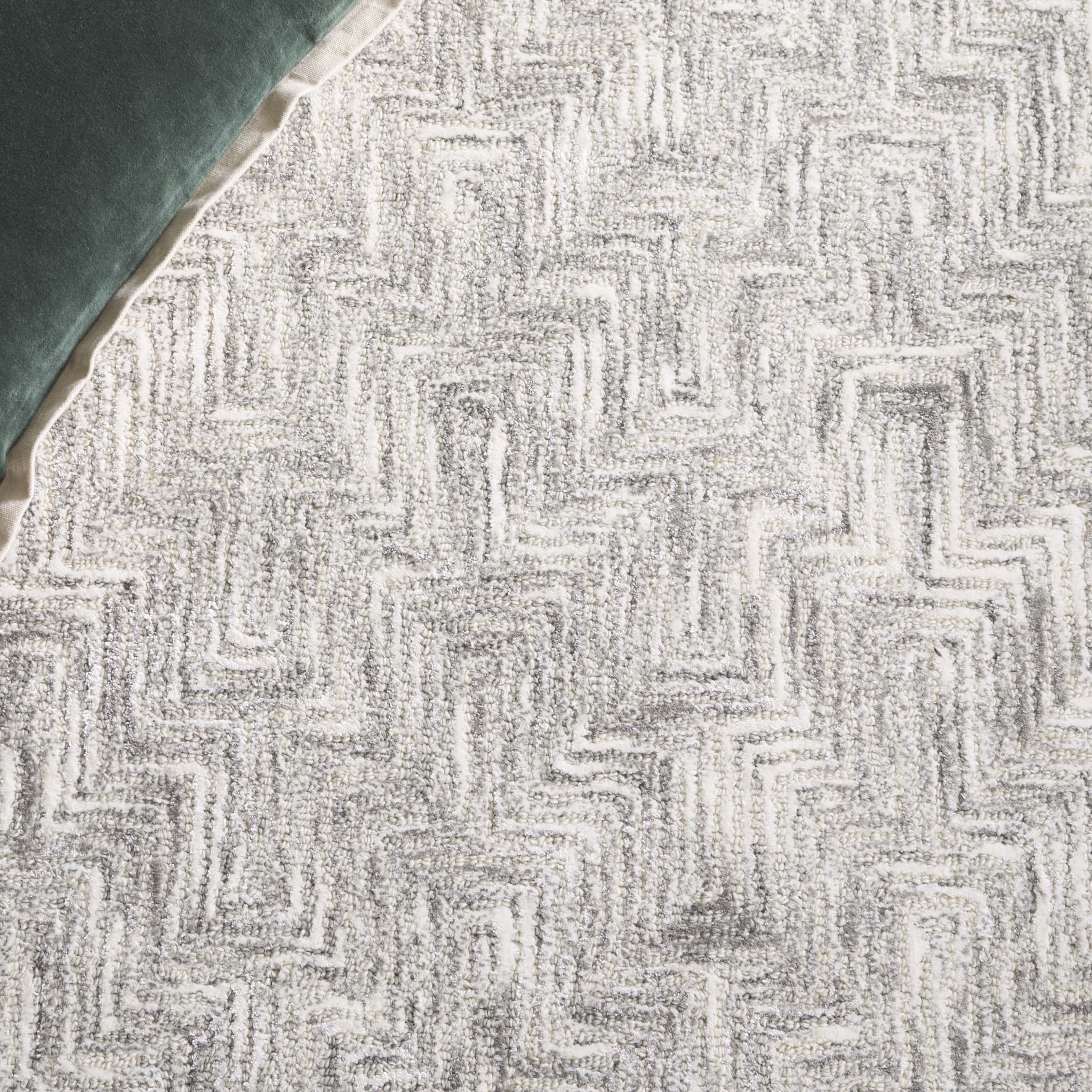 Safavieh SOH928F-5 rugs - View #4