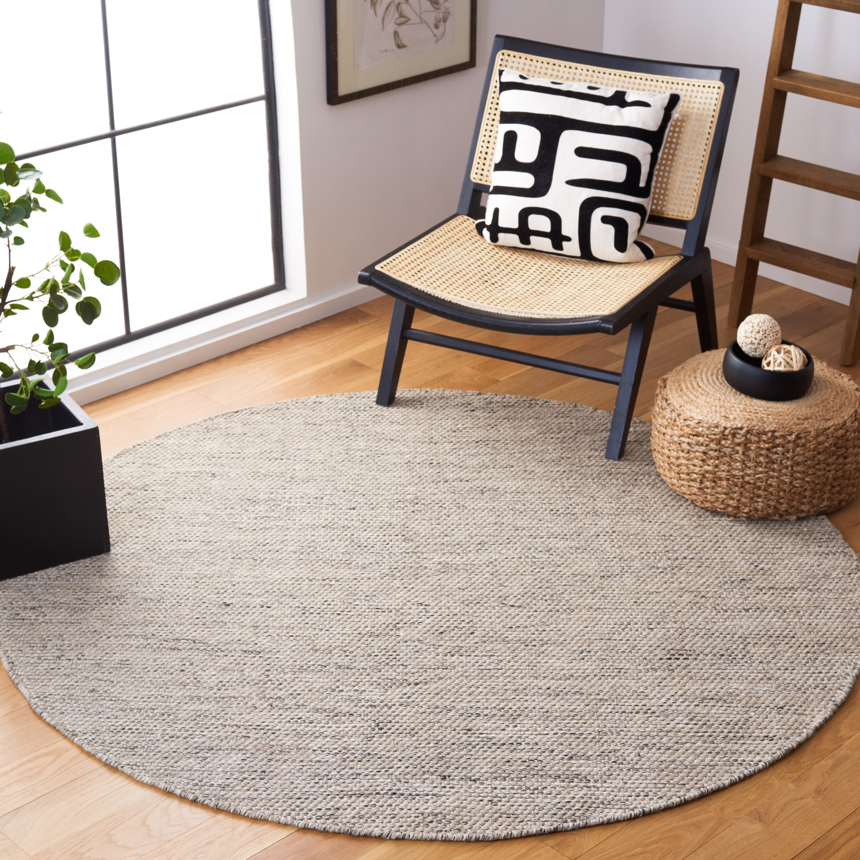  Natura 975 Gray/Ivory Solid / Tonal 6ft x 6ft Round Rug