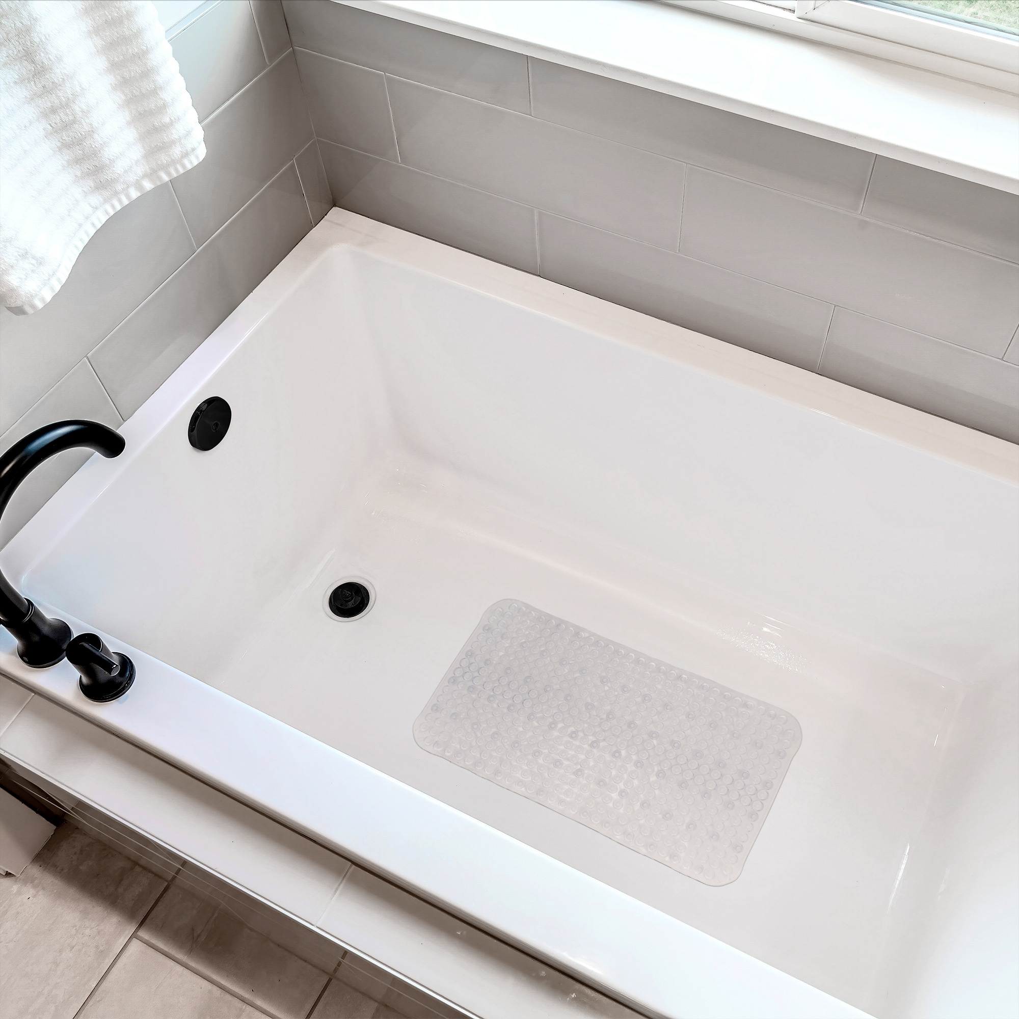 Bath Bliss Anti-Slip Jumbo Bath Mat in White