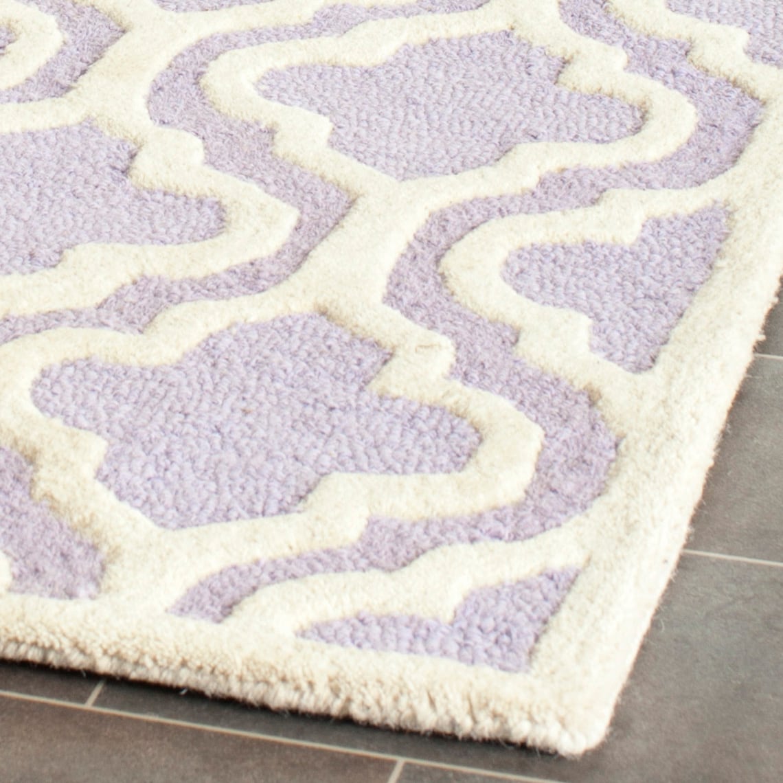 Safavieh CAM132C-4 rugs - View #3
