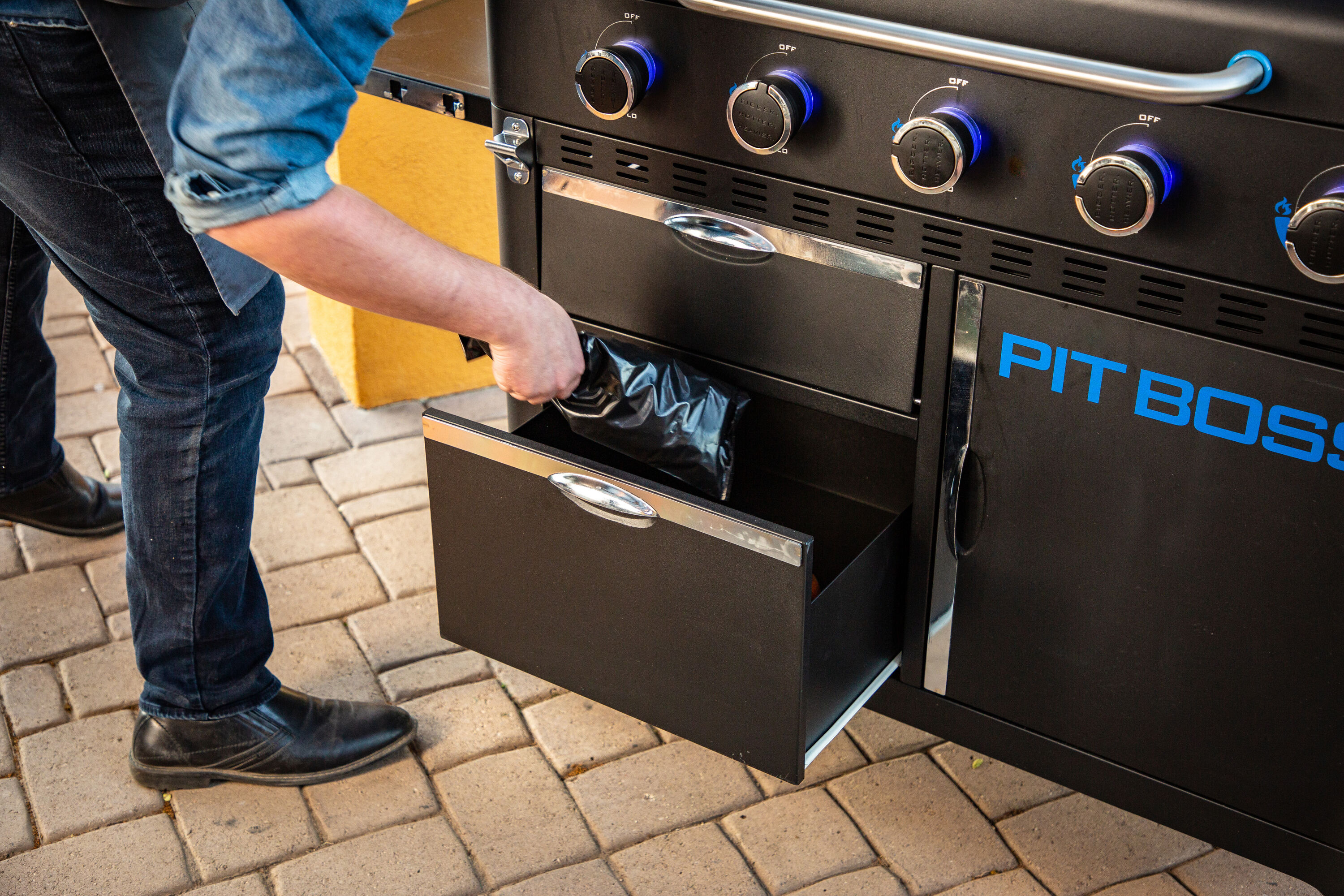 Pit Boss Grills Ultimate Series 63-Inch 5-Burner Freestanding