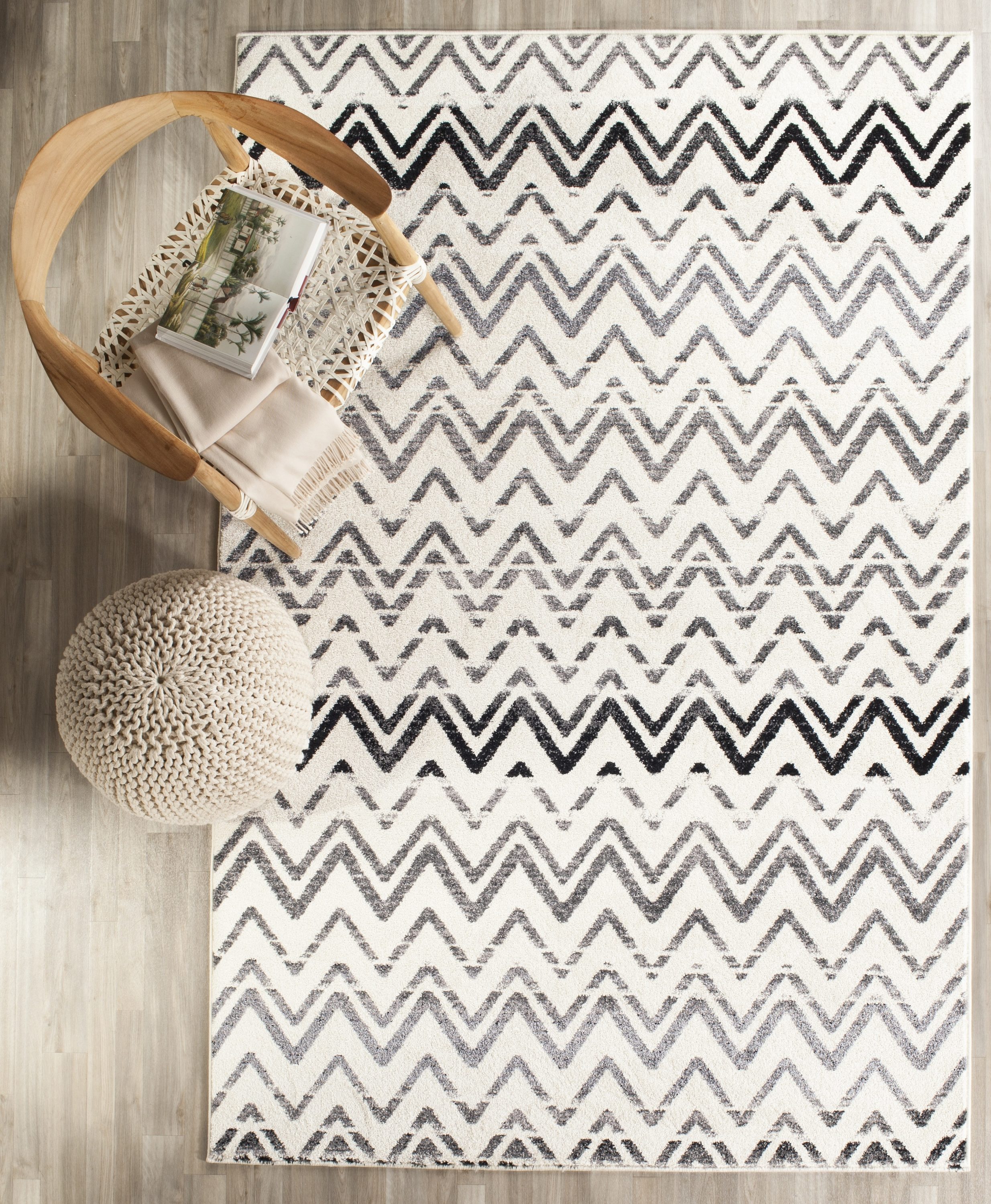 Cream and Dark Grey Chevron Stripes Area Rug, 4' x 6'