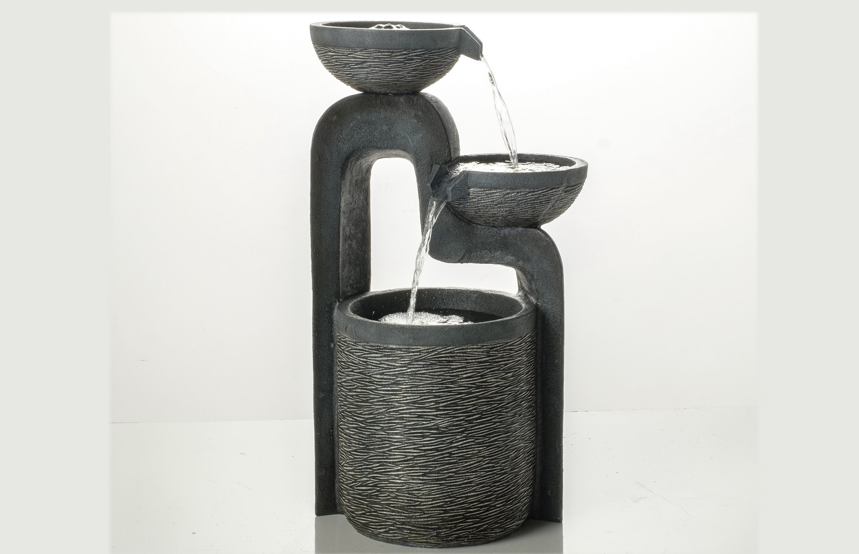 Alfresco Home 74-1809 21.25-in H Resin Tiered Outdoor Fountain with Birdbath Pump Included