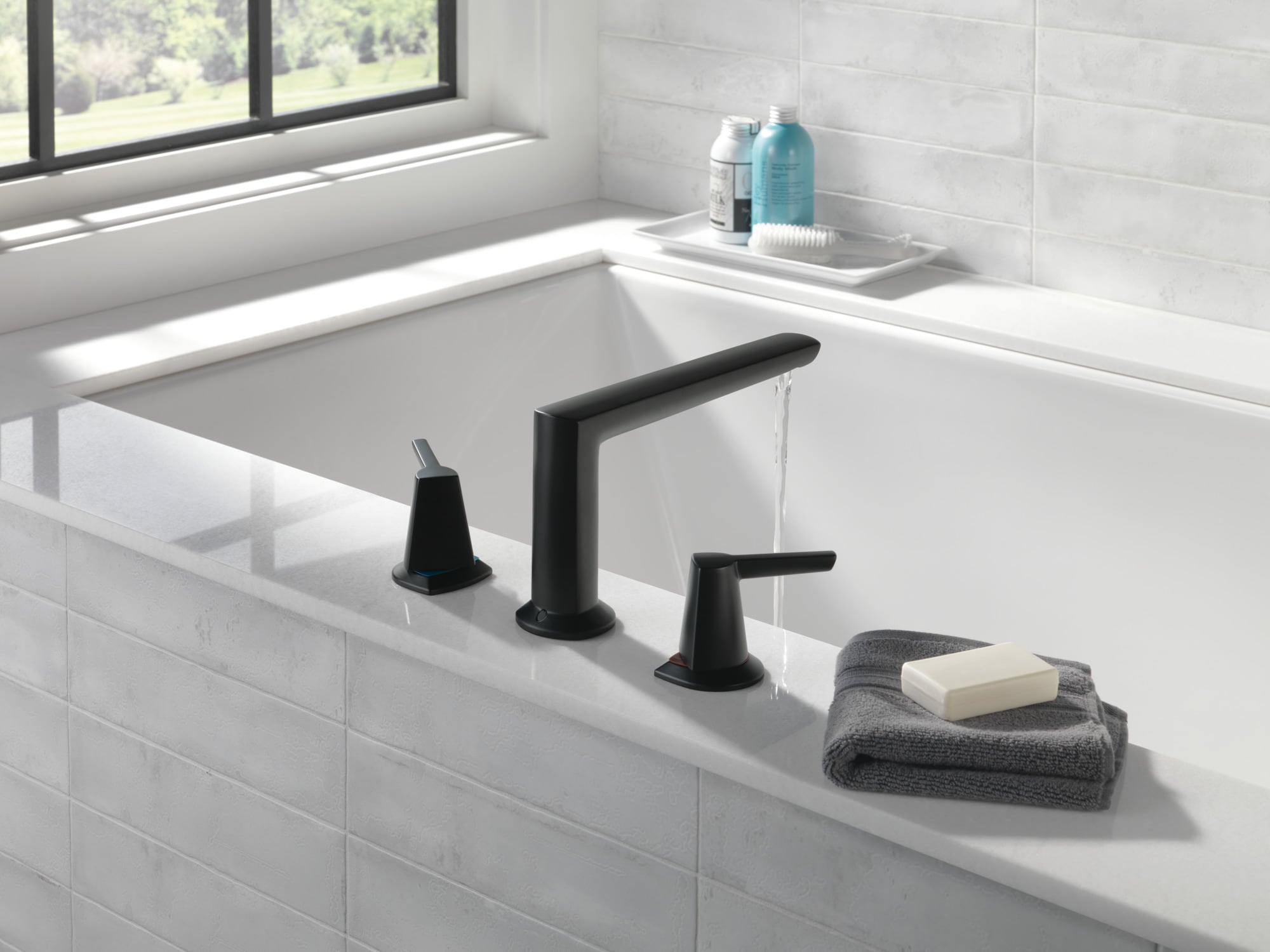 Delta T2771-BL Roman-Tub-Faucets - View #2