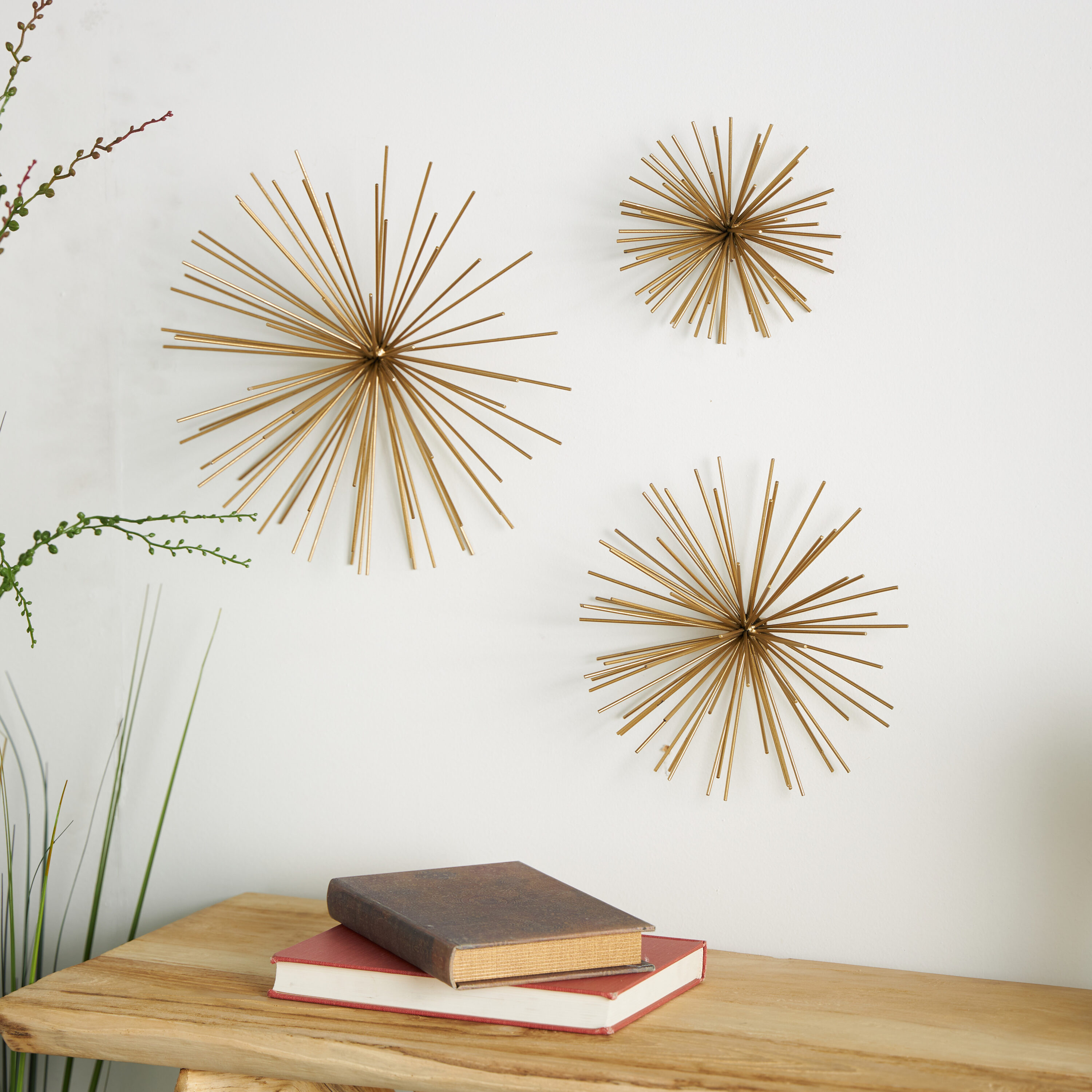 Grayson Lane 50387 6-Inches W x 4-Inches H Metal Starburst 3D Abstract Wall sculpture