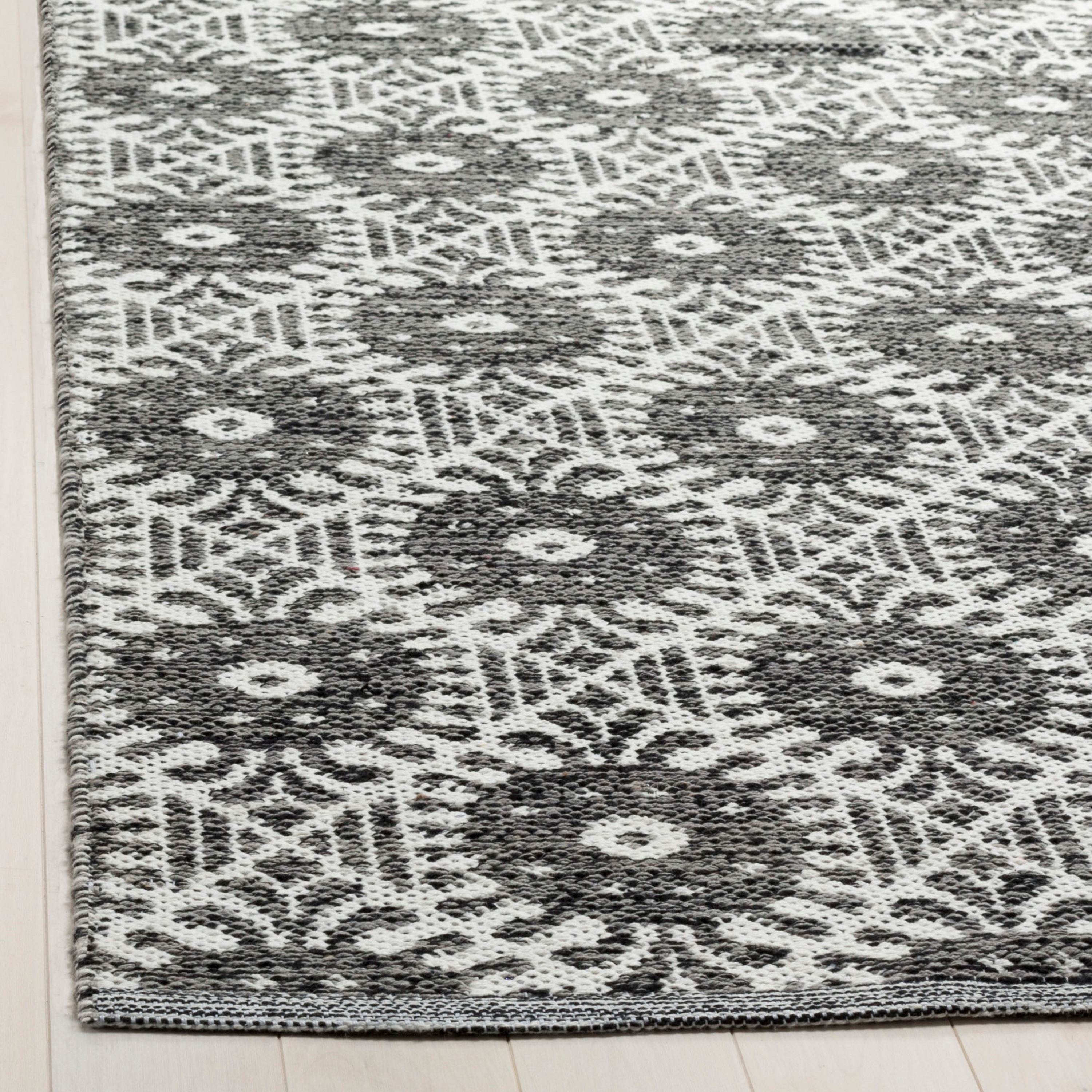 Safavieh MTK612A-3 rugs - View #3