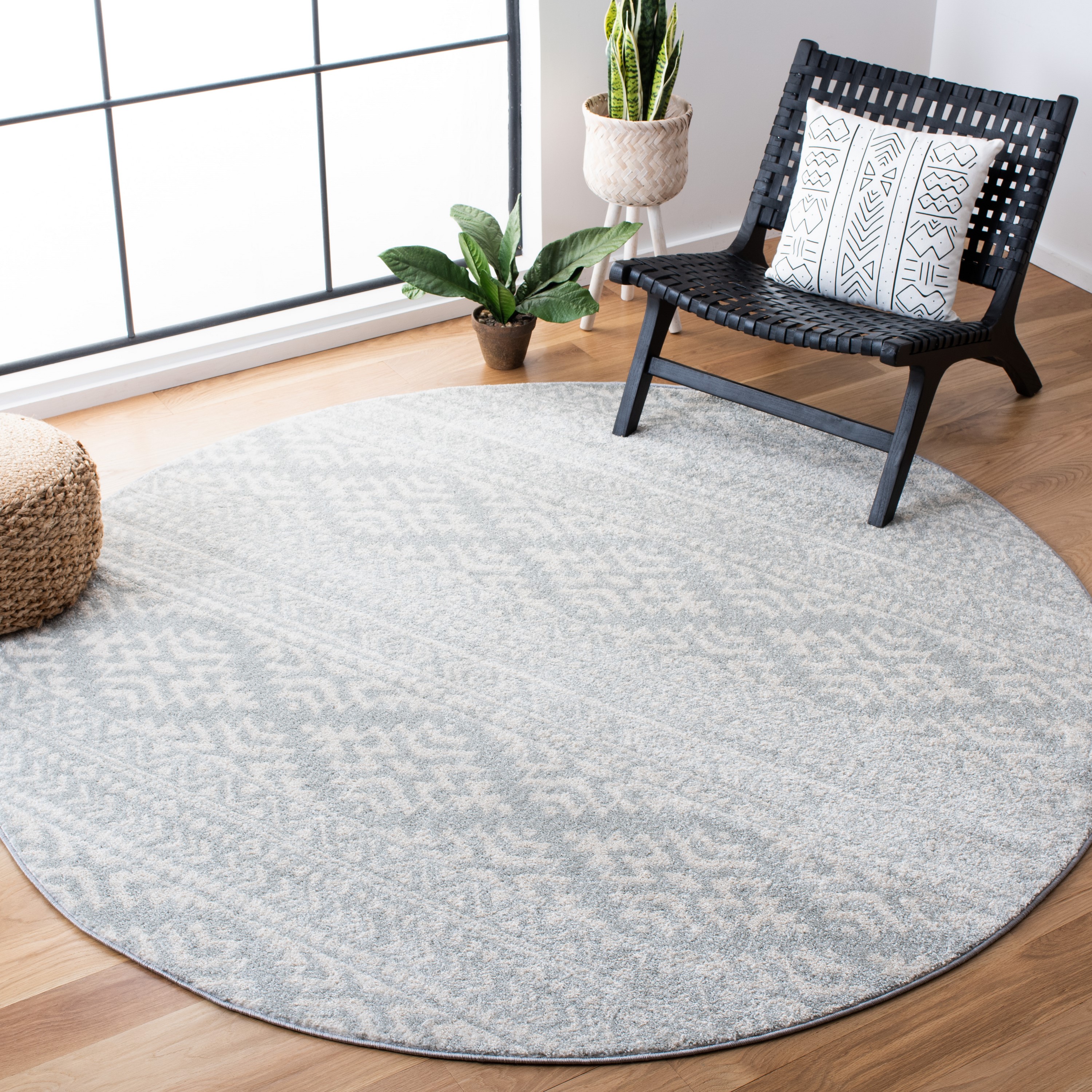 Safavieh TUL272F-9R Tulum Cibola 9 x 9 (ft) Loomed Polypropylene Light Gray/Ivory Round Indoor Distressed/Overdyed Bohemian/Eclectic Area rug