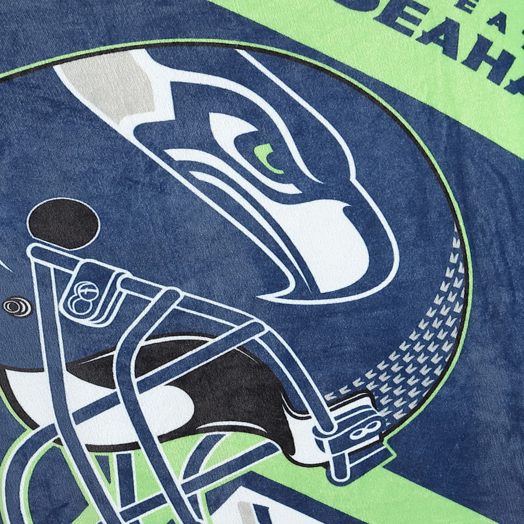 Cathay Sports Seattle Seahawks College Navy/Action Green 60-in x 80-in  Throw in the Blankets & Throws department at