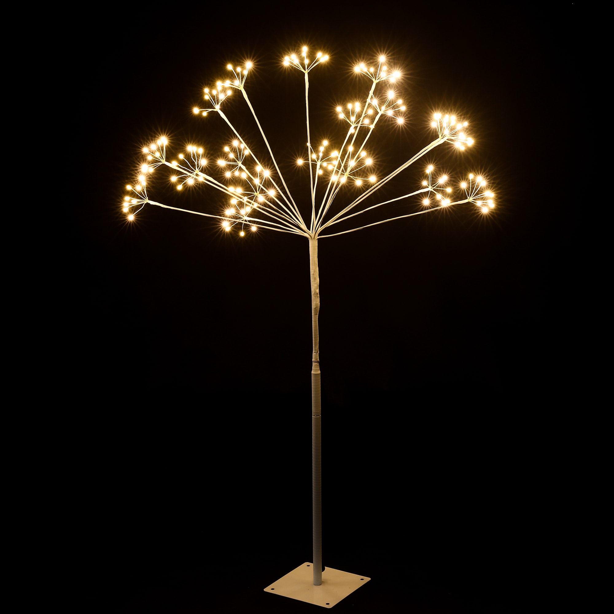 LuxenHome WHHD966 Artificial-Christmas-Trees - View #4