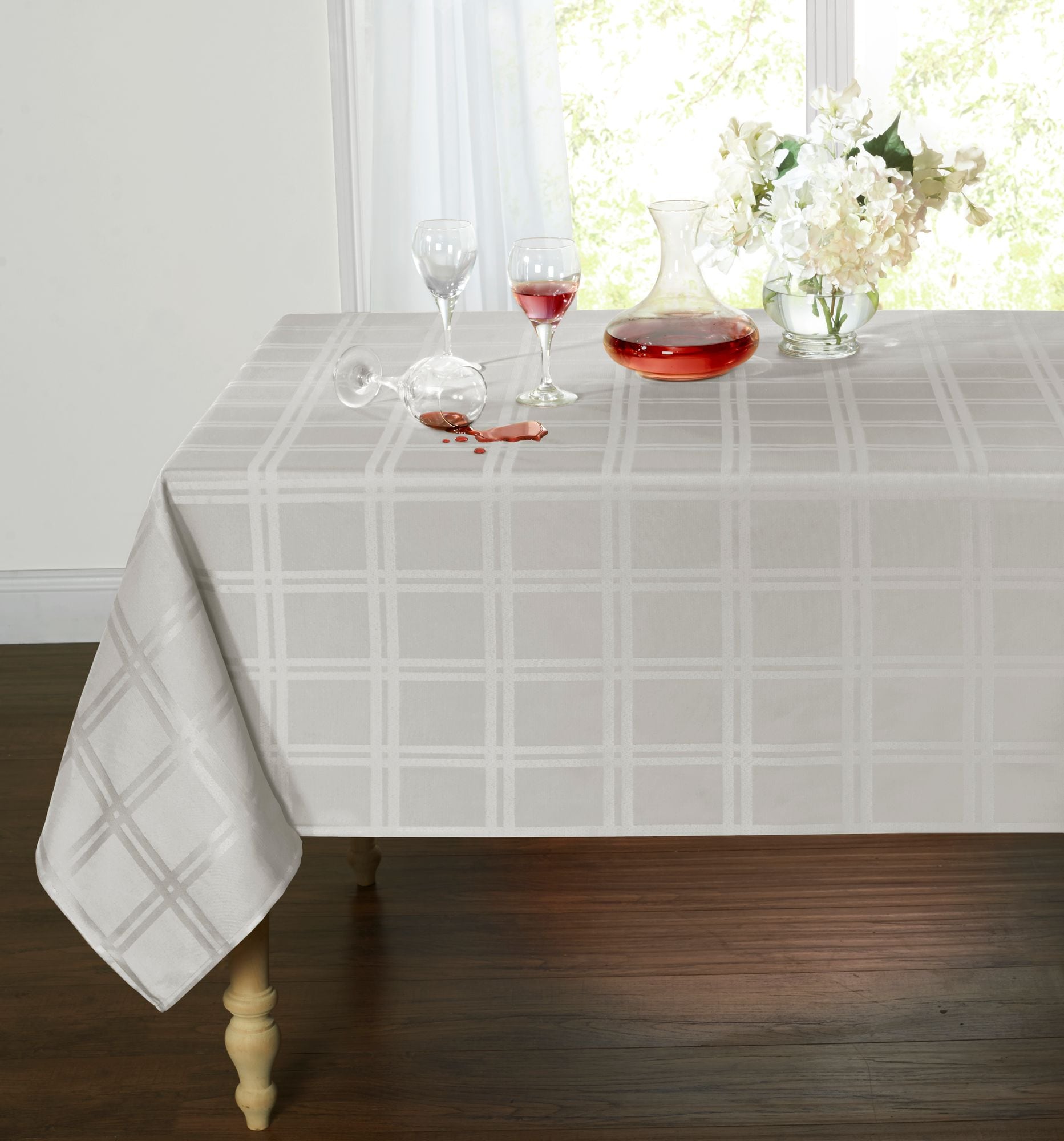 KATE AURORA Plaid and Tartan Stain Resistant and Spill-Proof Fabric Tablecloth 6-8 Chairs Gray