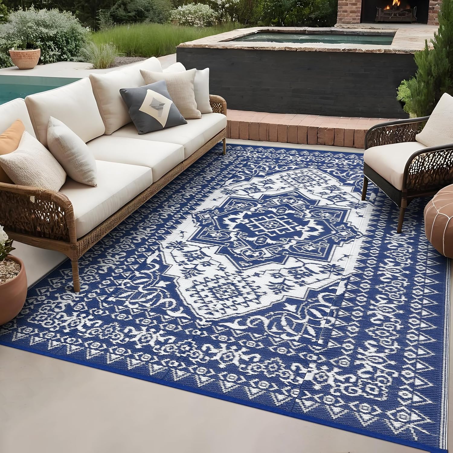 GarveeLife 10x20ft Dark Blue White Vintage Medallion Pattern