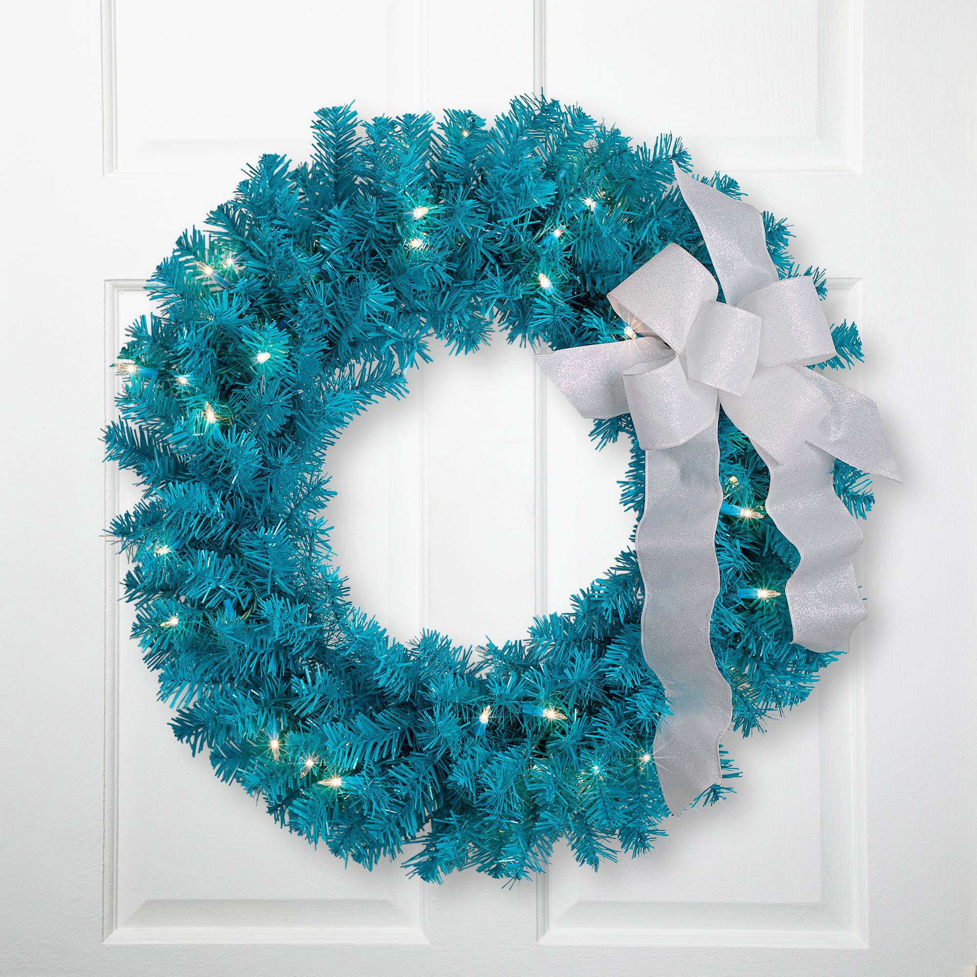 Northlight - Pre-Lit Artificial Pine Christmas Wreath - 24 inch - Turquoise - Clear Lights