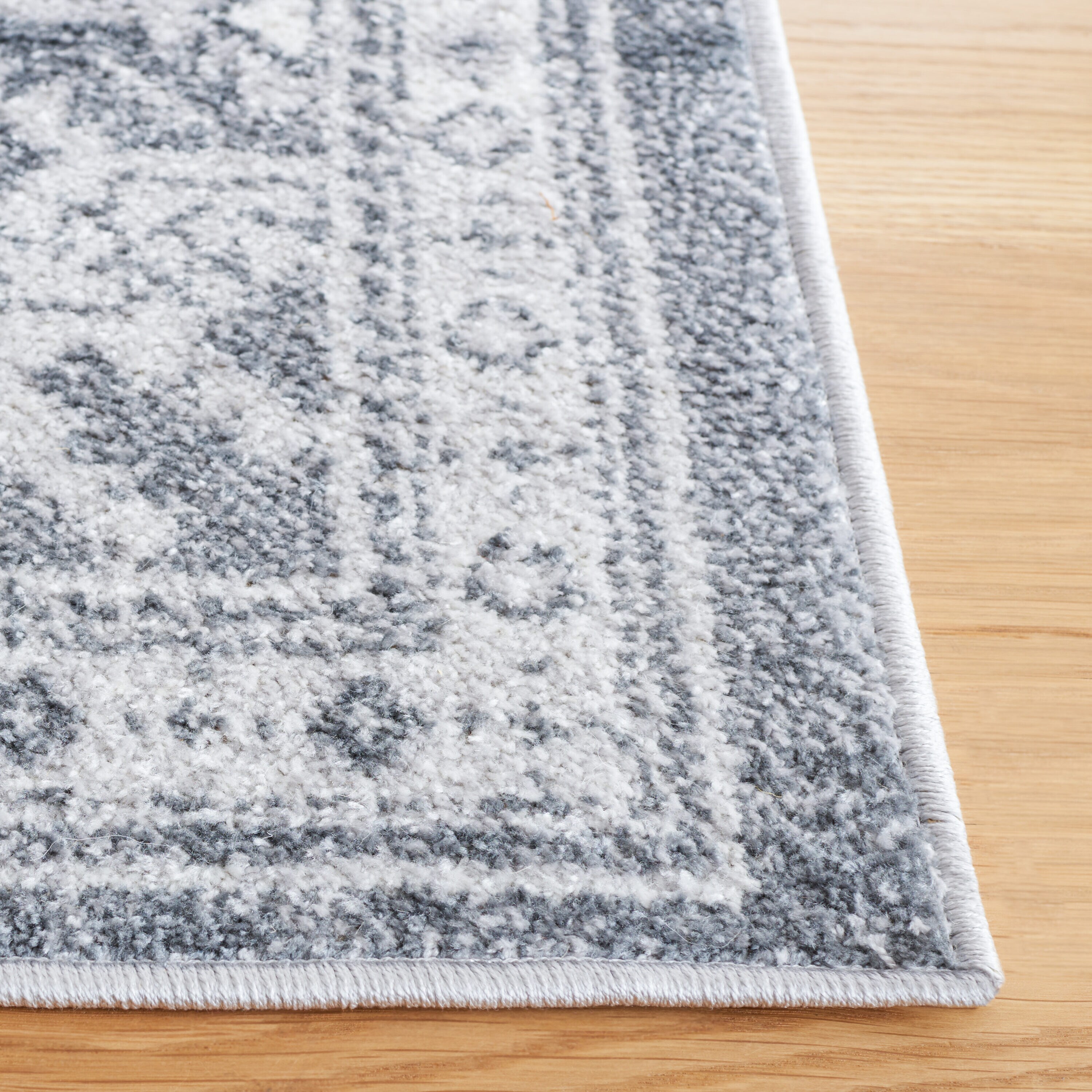 Safavieh TOS660F-5 rugs - View #3