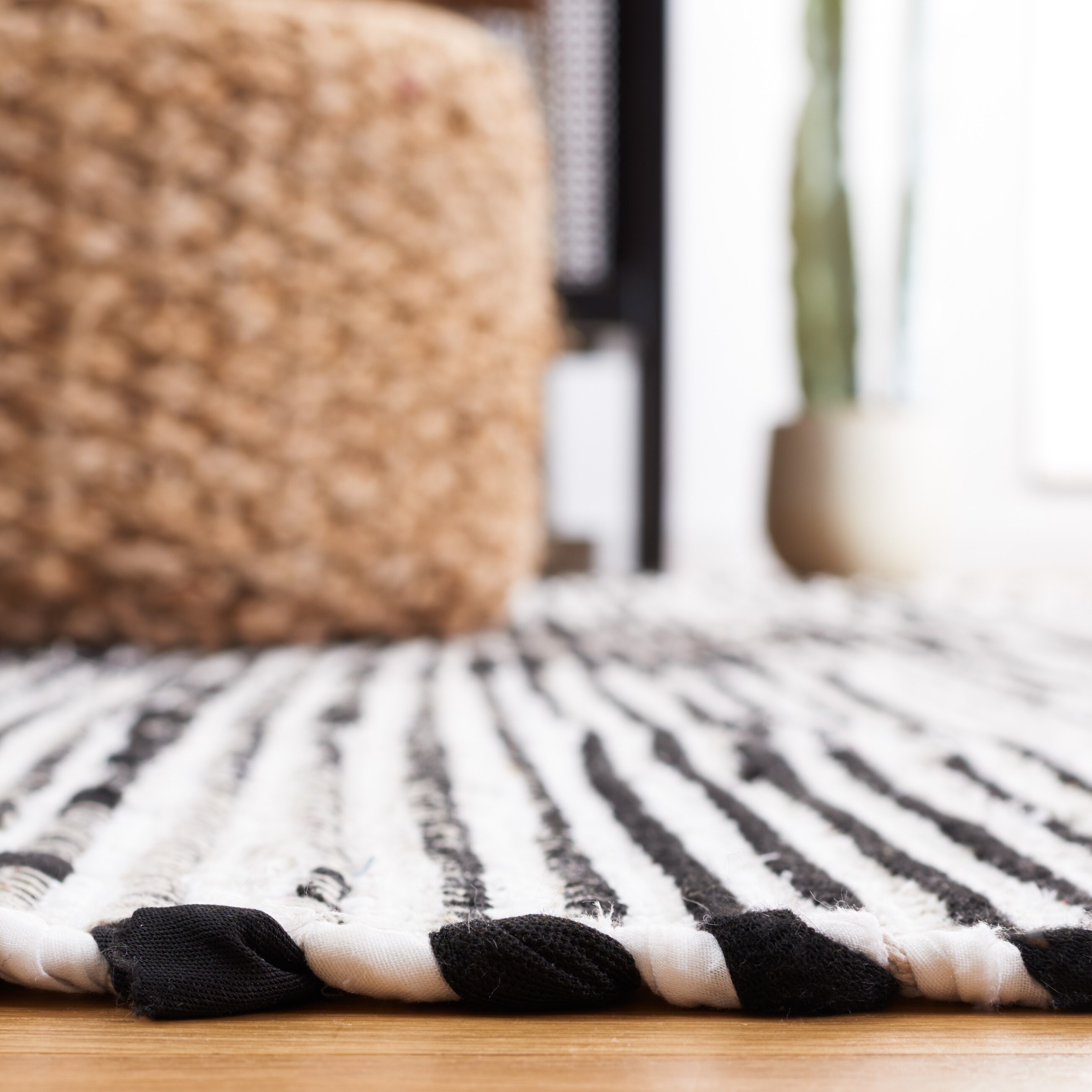 Safavieh STK204A-5 rugs - View #4