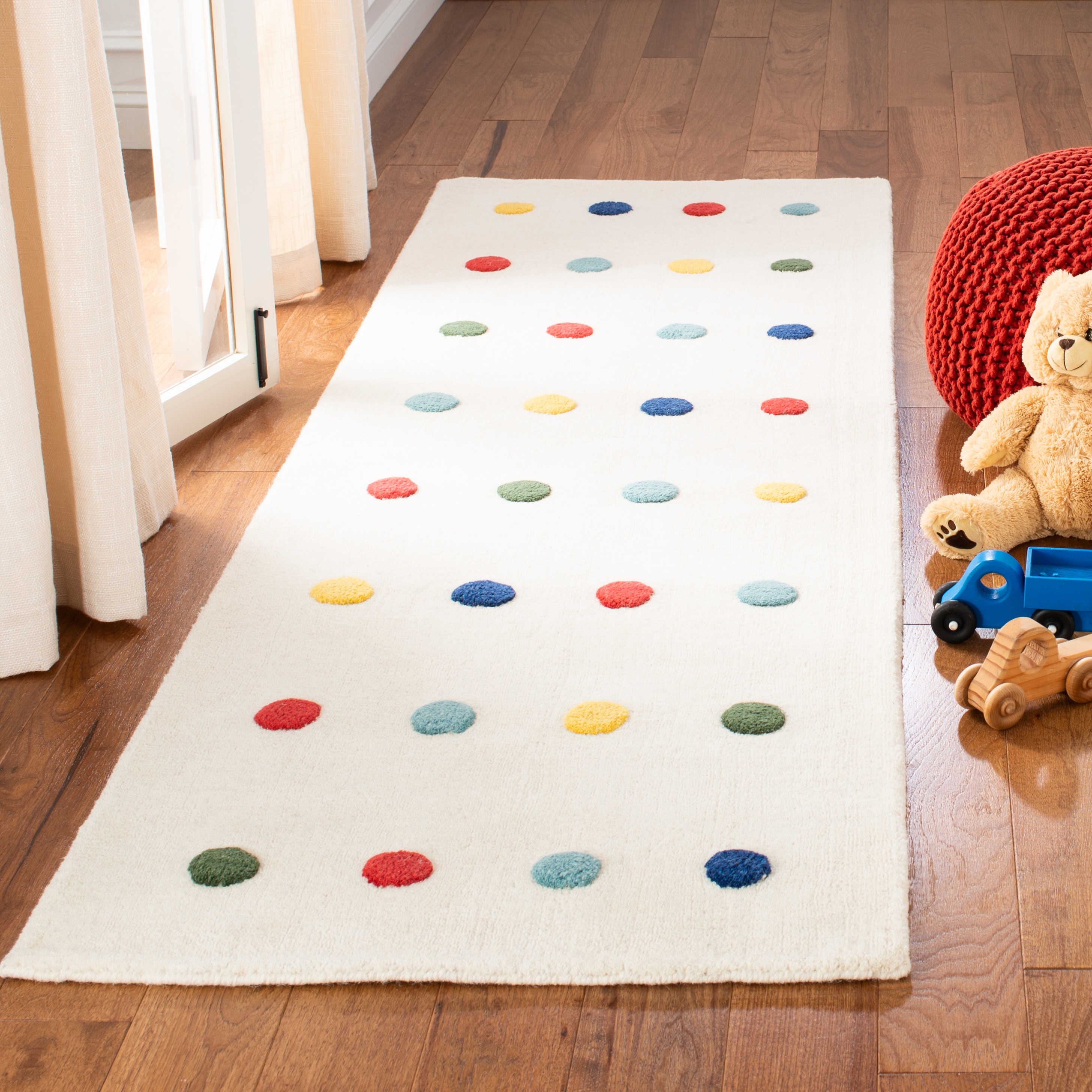Safavieh SFK804A-28 Kids 804 Ivory Kids 2ft-6in x 8ft Runner Rug