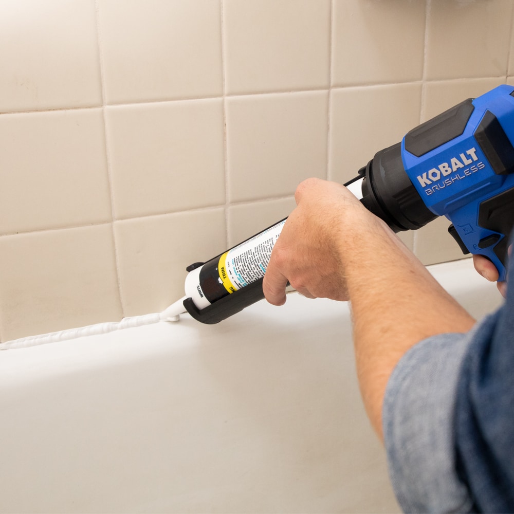 Kobalt Ratchet Caulk Gun in the Caulk Guns department at