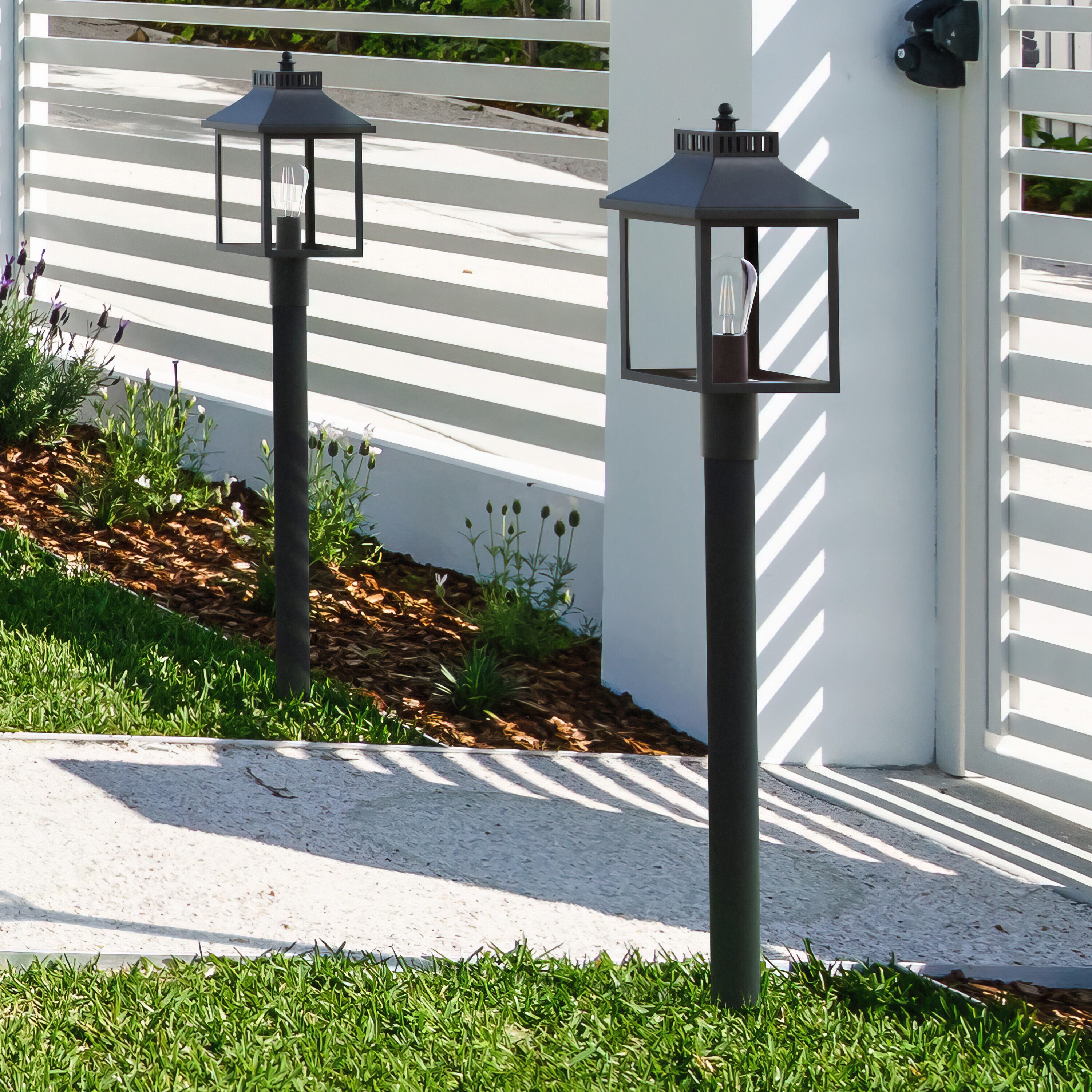 Quoizel Laine 18.75-in Matte Black Traditional Outdoor Light Post 