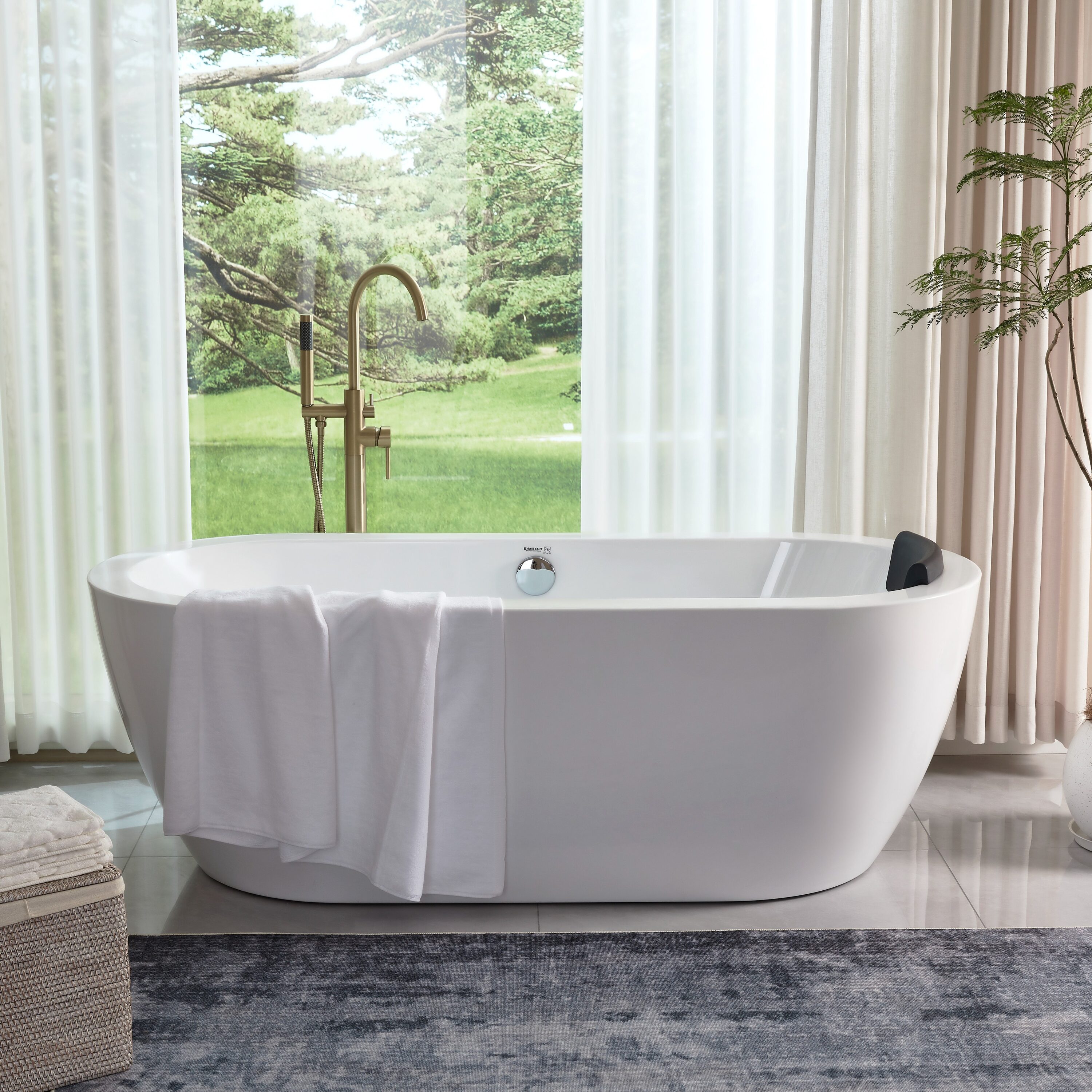 68" White Freestanding Acrylic Soaking Bathtub