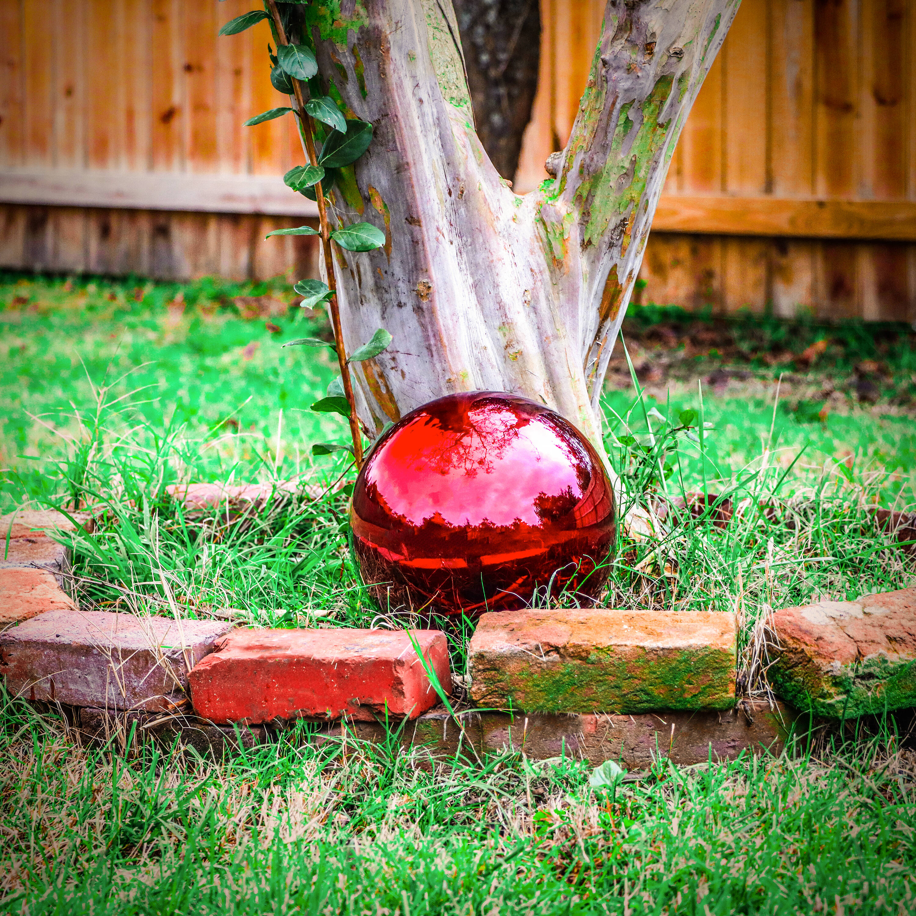 Trademark Innovations BALL-GZNG-RED Gazing-Ball-Stand - View #4