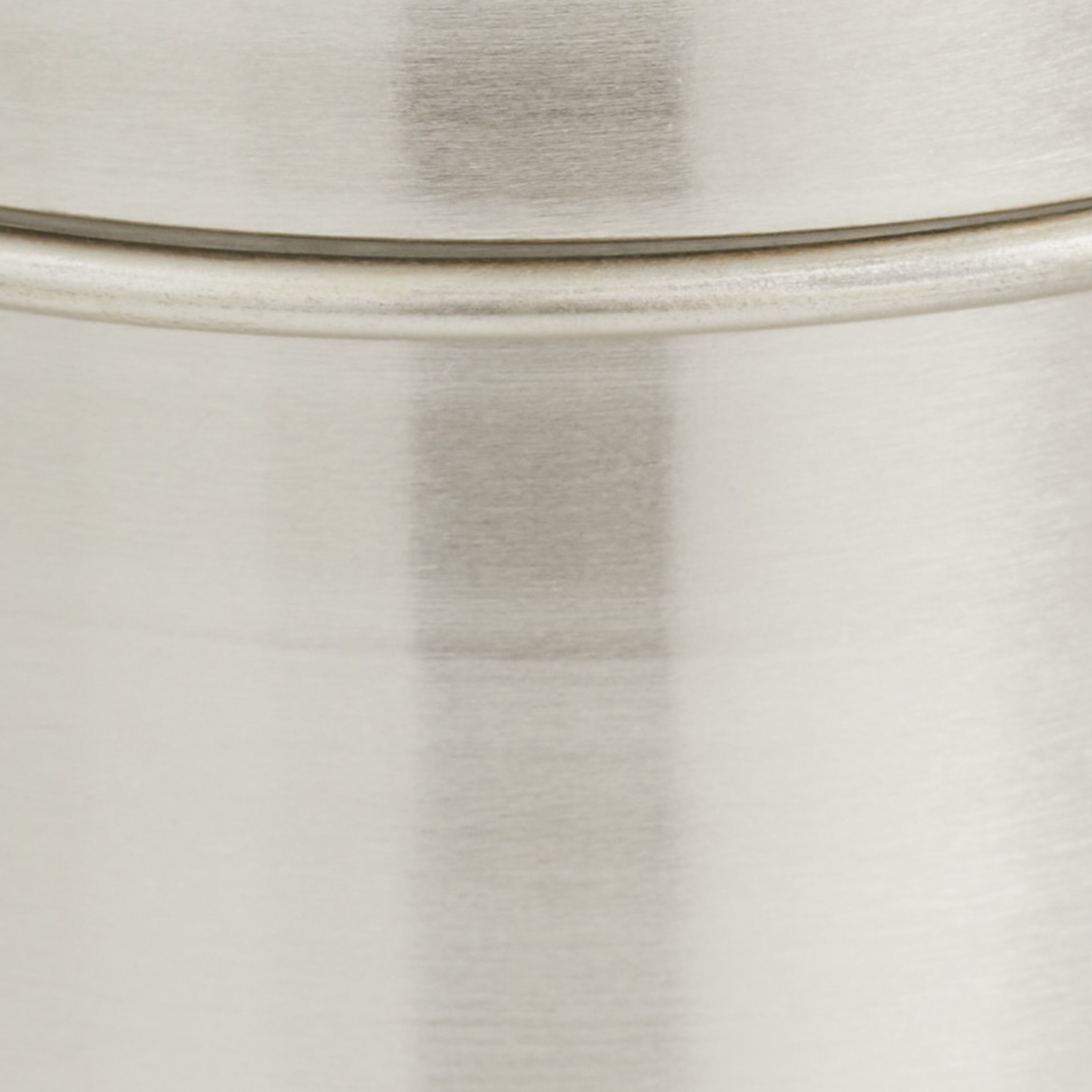 CosmoLiving Modern Silver Metal Planter Set of 2
