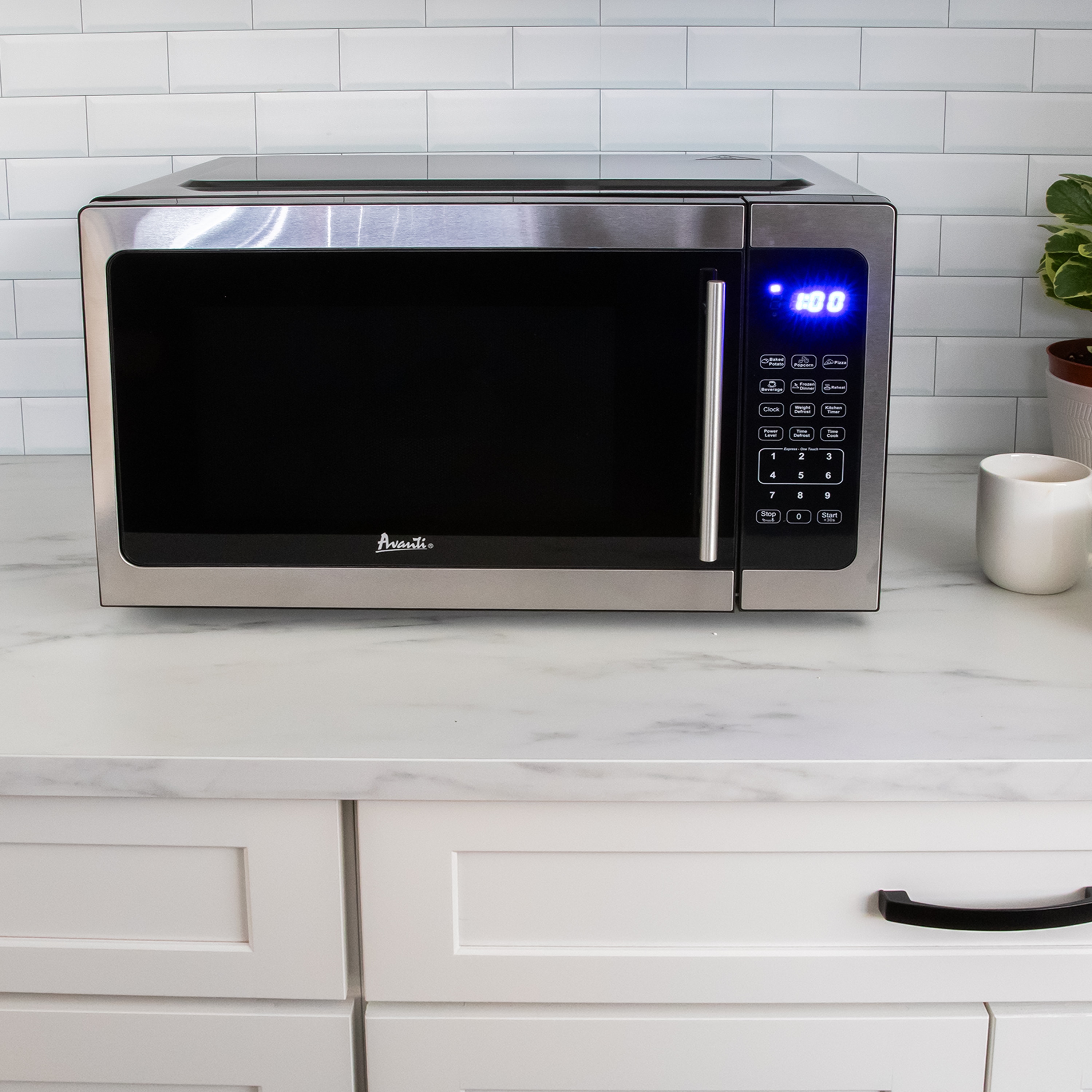 Avanti 1.5 Cu Ft Silver Stainless Steel Countertop Microwave for RV