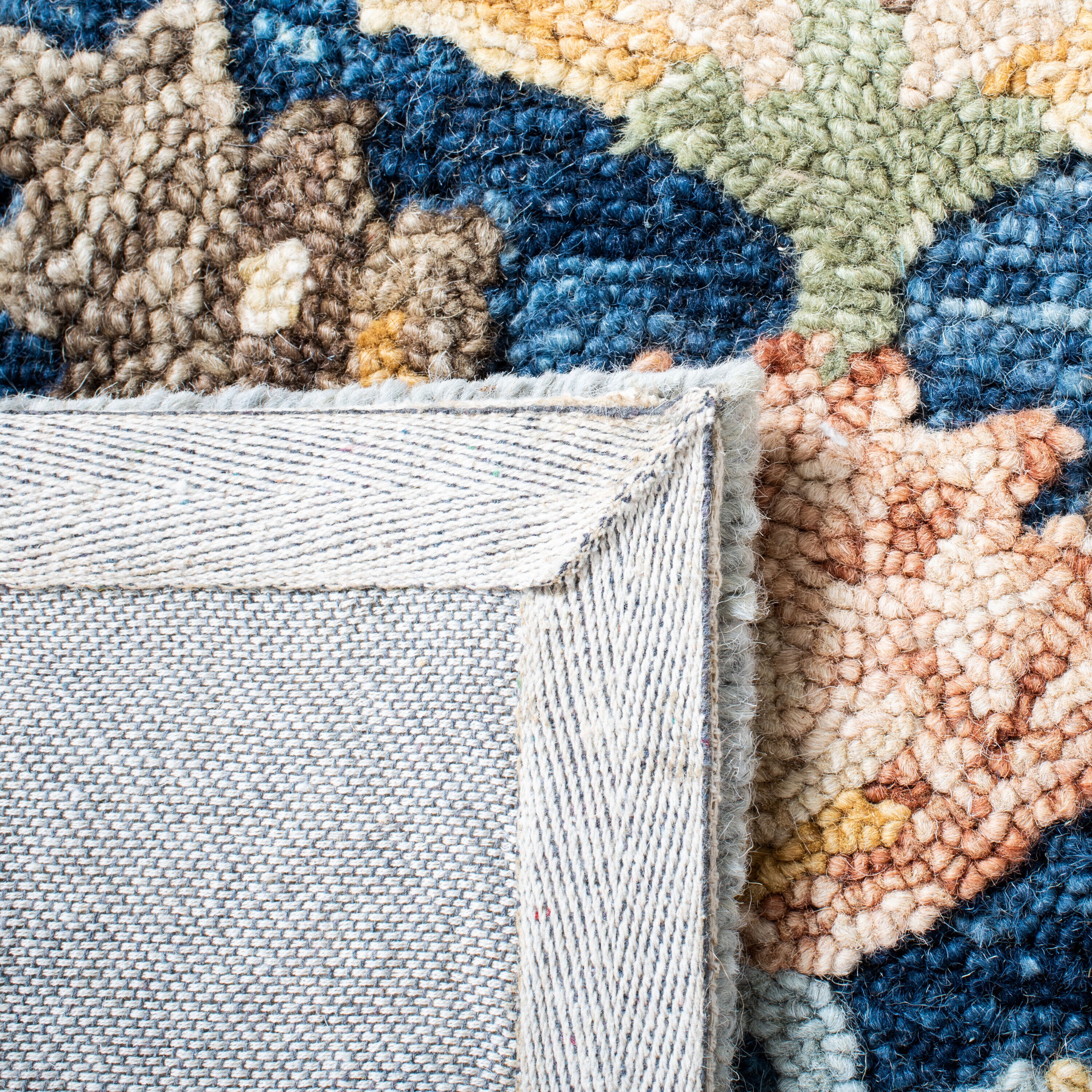 Safavieh MET104M-4 rugs - View #3