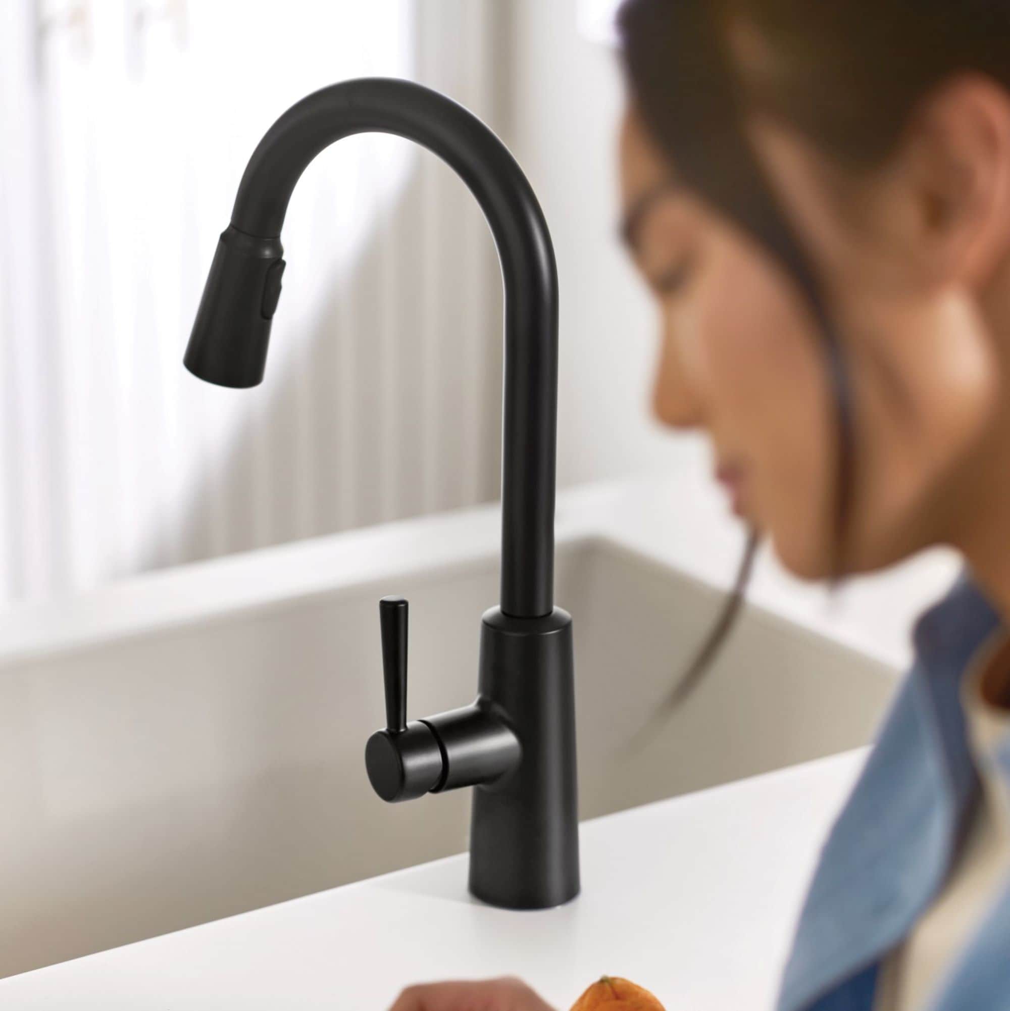 Moen 7402BL Riley Matte Black Single Handle Deck-mount Pull-down Kitchen Faucet with Sprayer