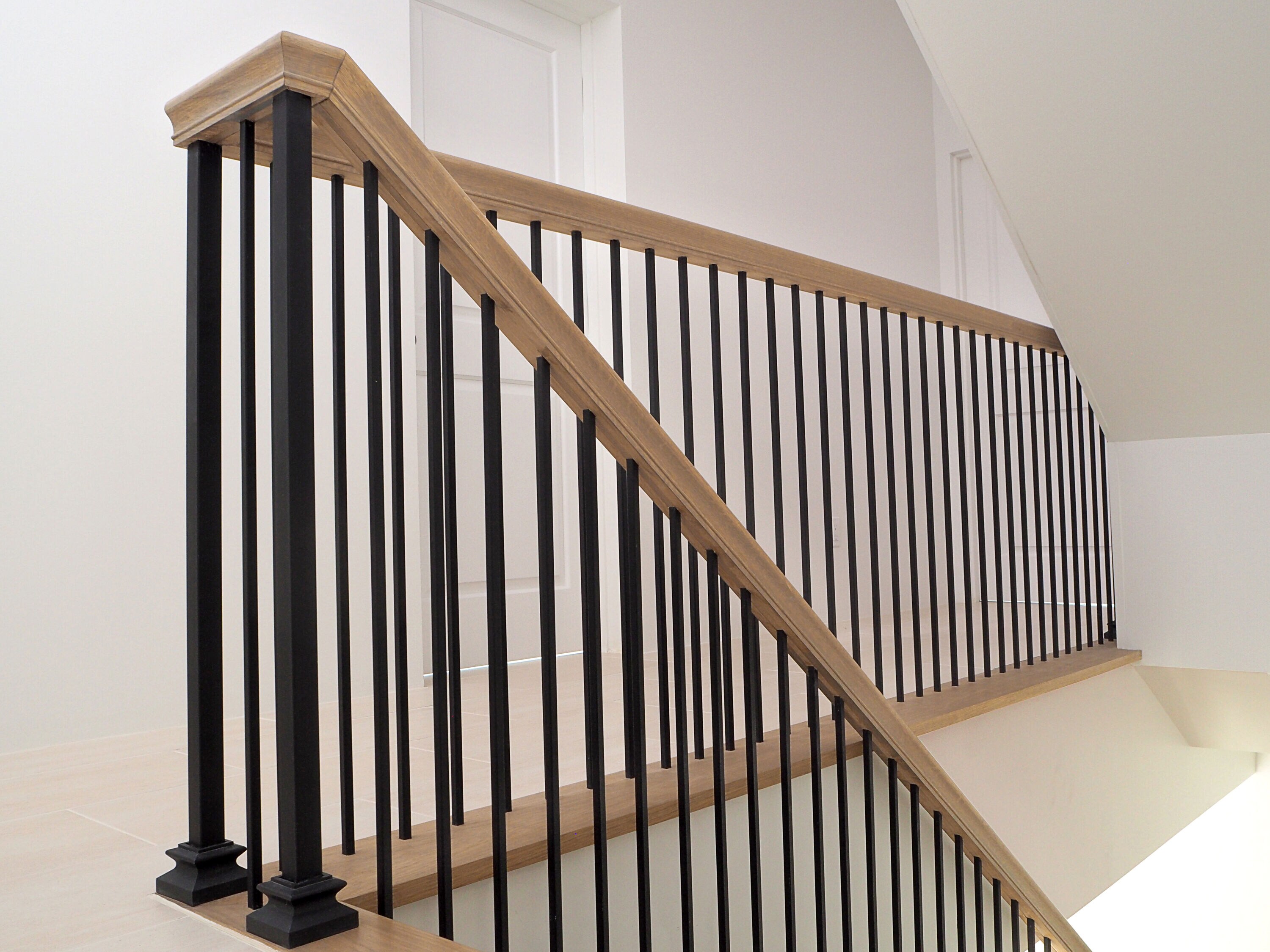 L.J. Smith Stair Systems M 701 44 ETHSM Interior-Stairpart-Balusters - View #23
