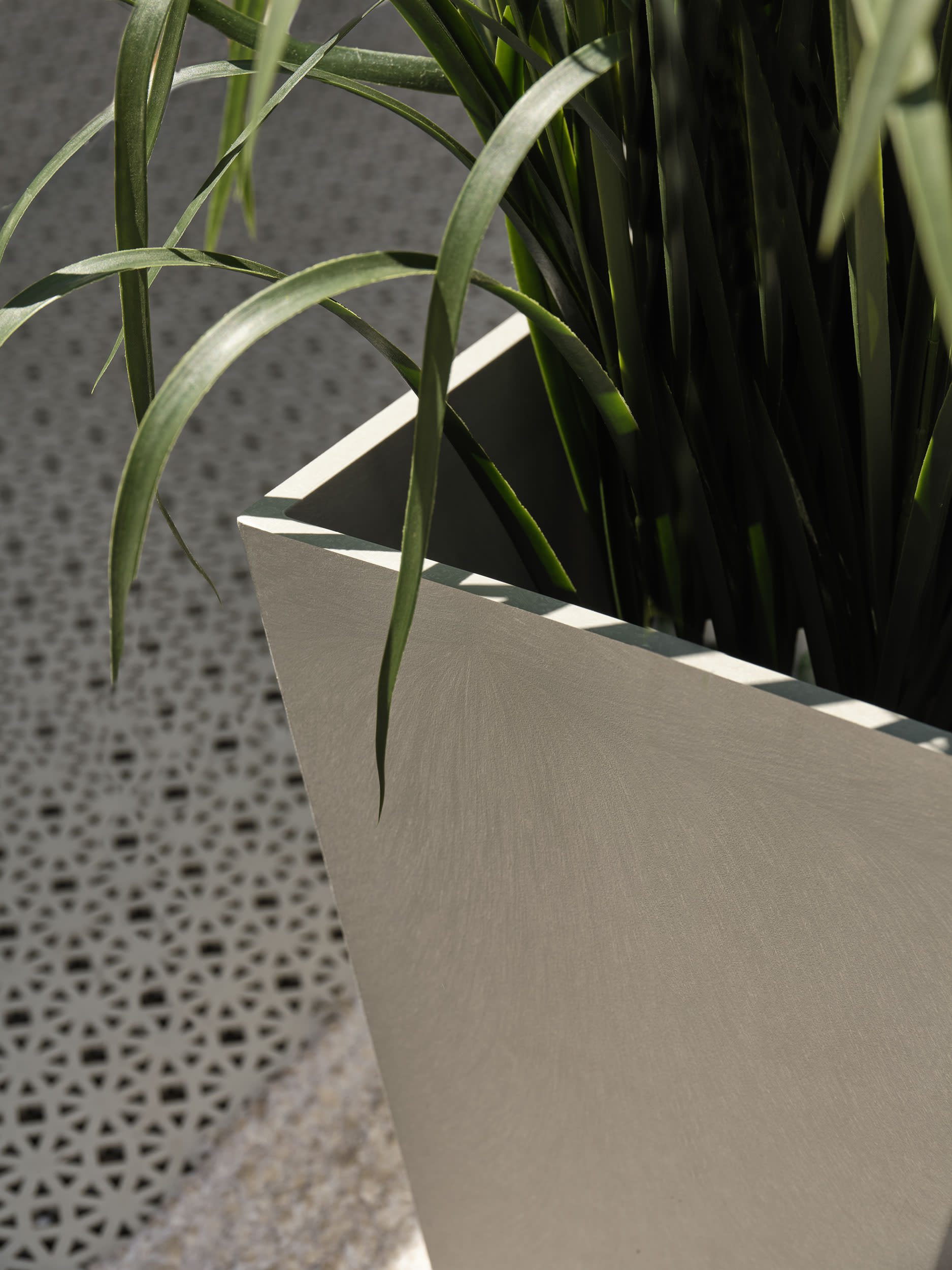 Veradek MV28C Planter-Window-Box - View #5