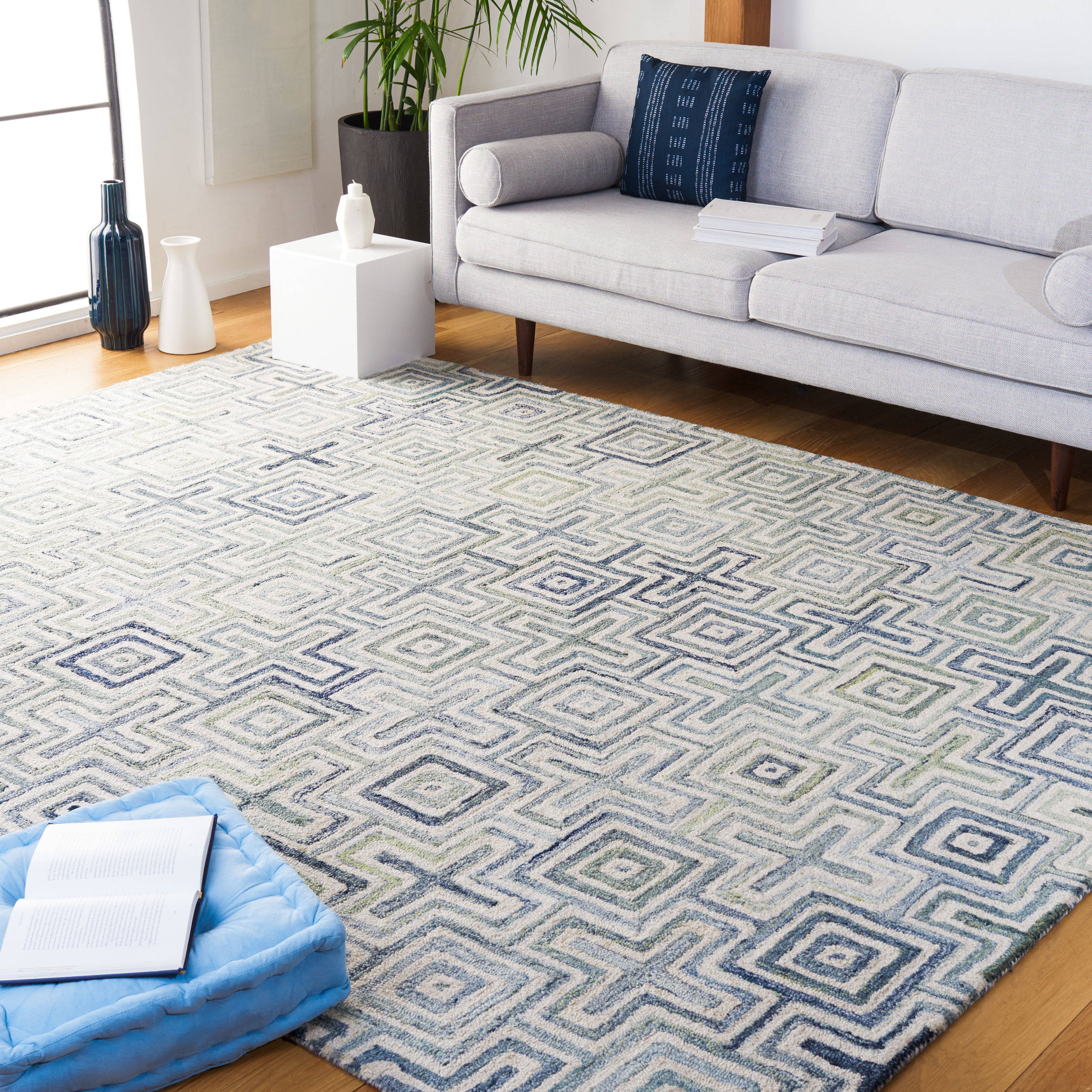 Ivory and Blue Geometric Hand-Tufted Wool Area Rug, 6' x 9'