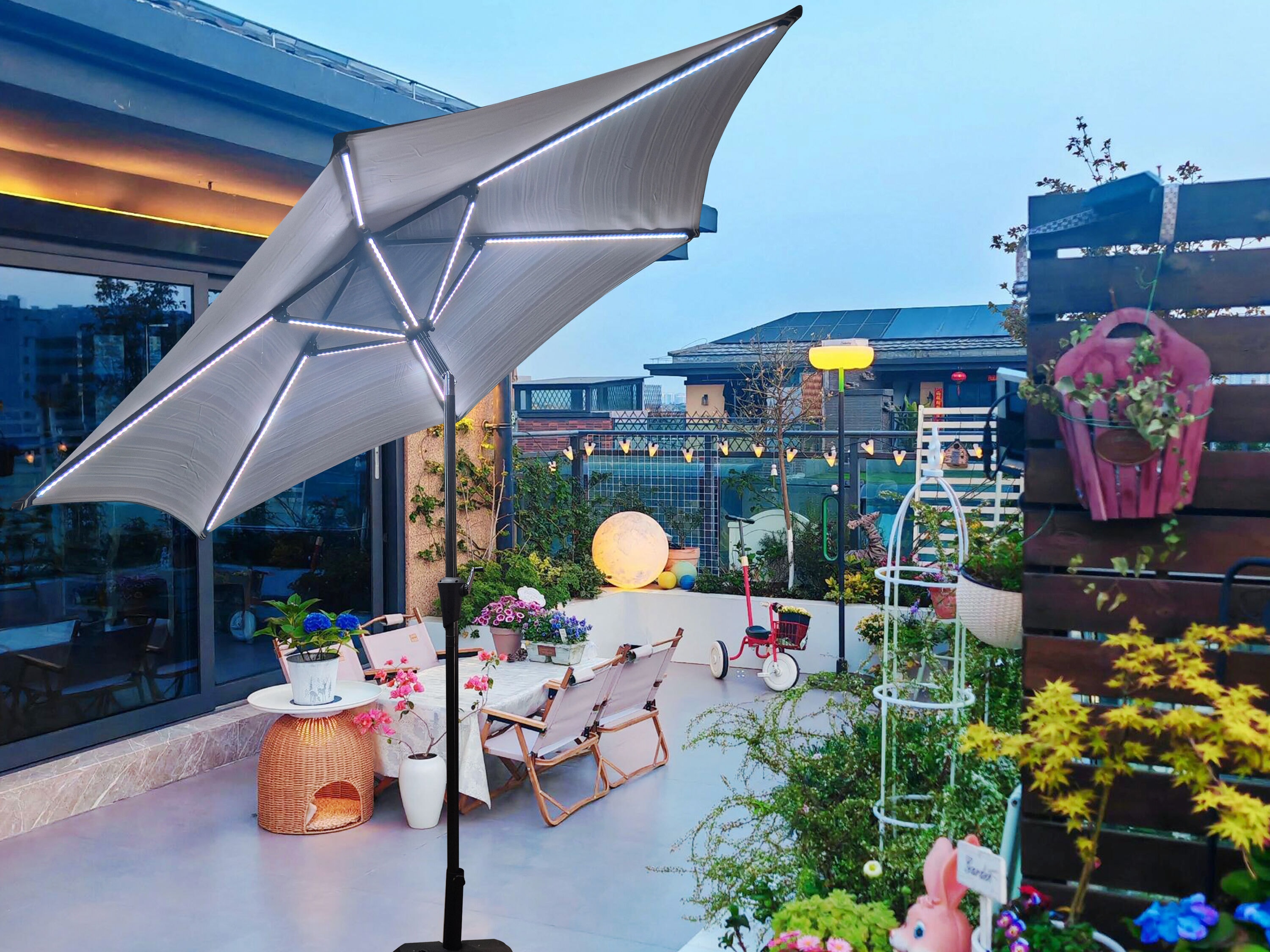 LUXEYARD 9FT UMBRELLA WITH LIGHT Blue and Stripes Polyester one_size | DS-Y-W656-P403814