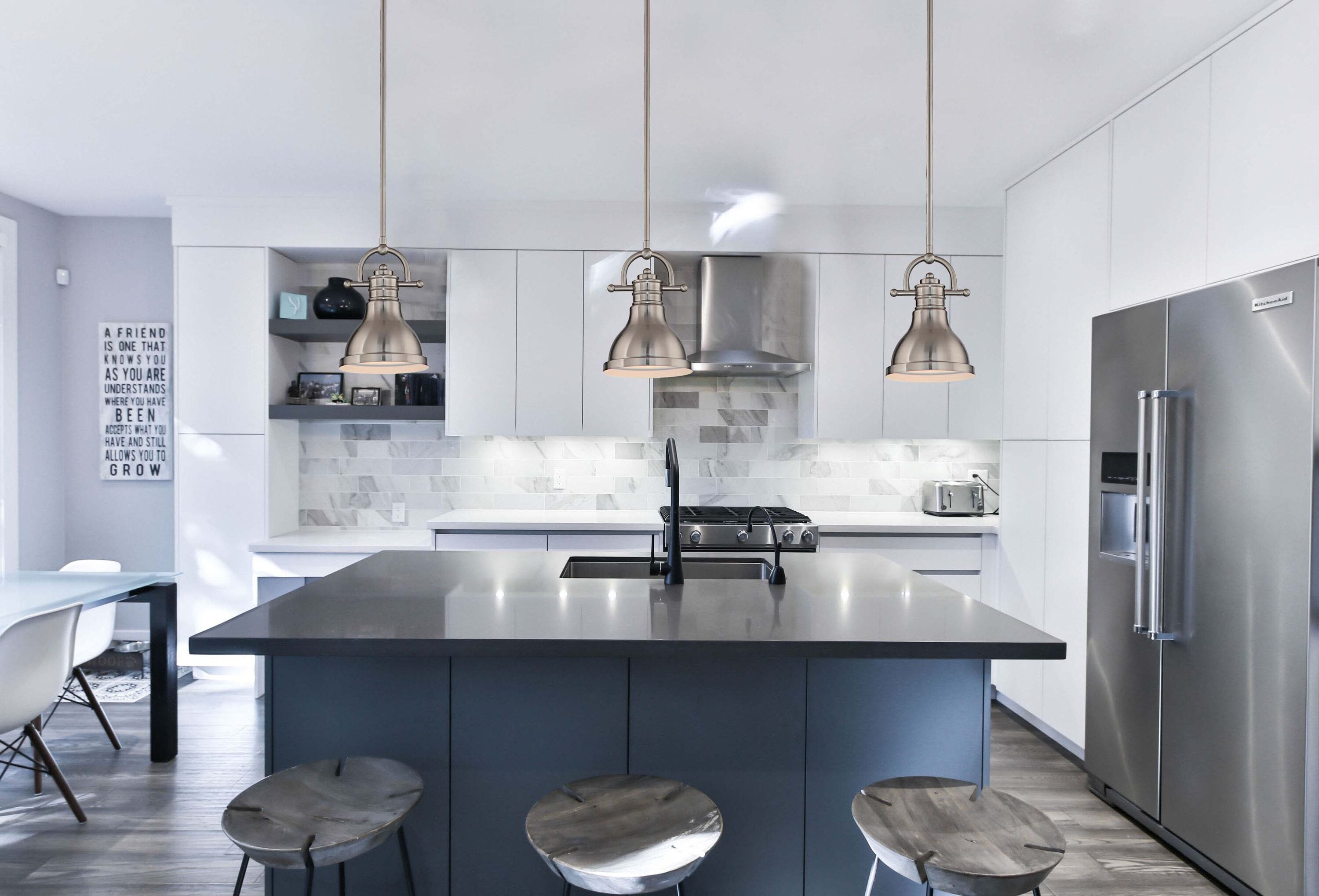 Volume Lighting V1185-33 Pendant-Lights - View #2