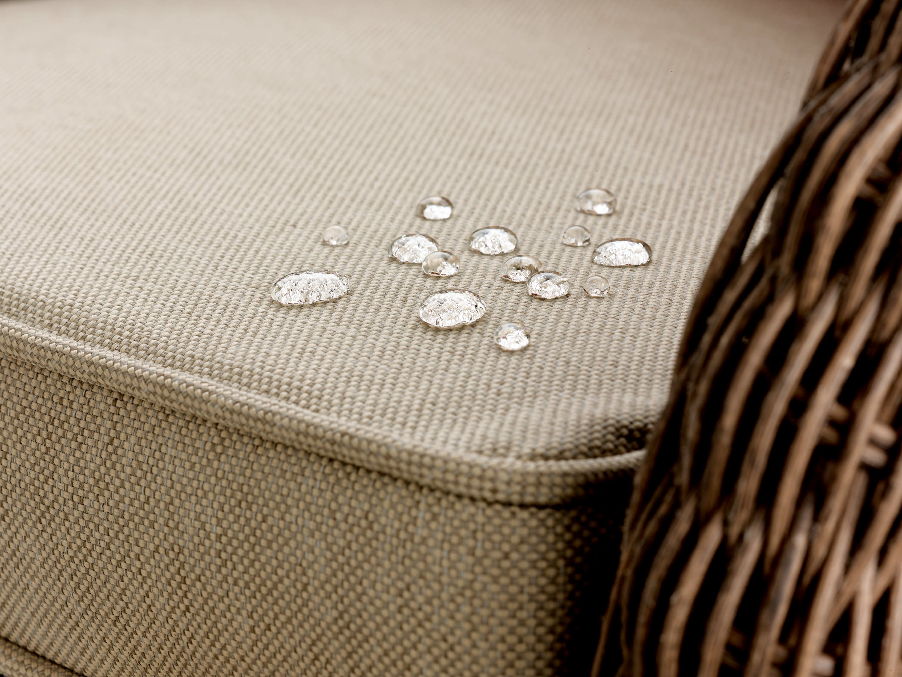 Scotchgard™ Fabric Crafts Water Shield