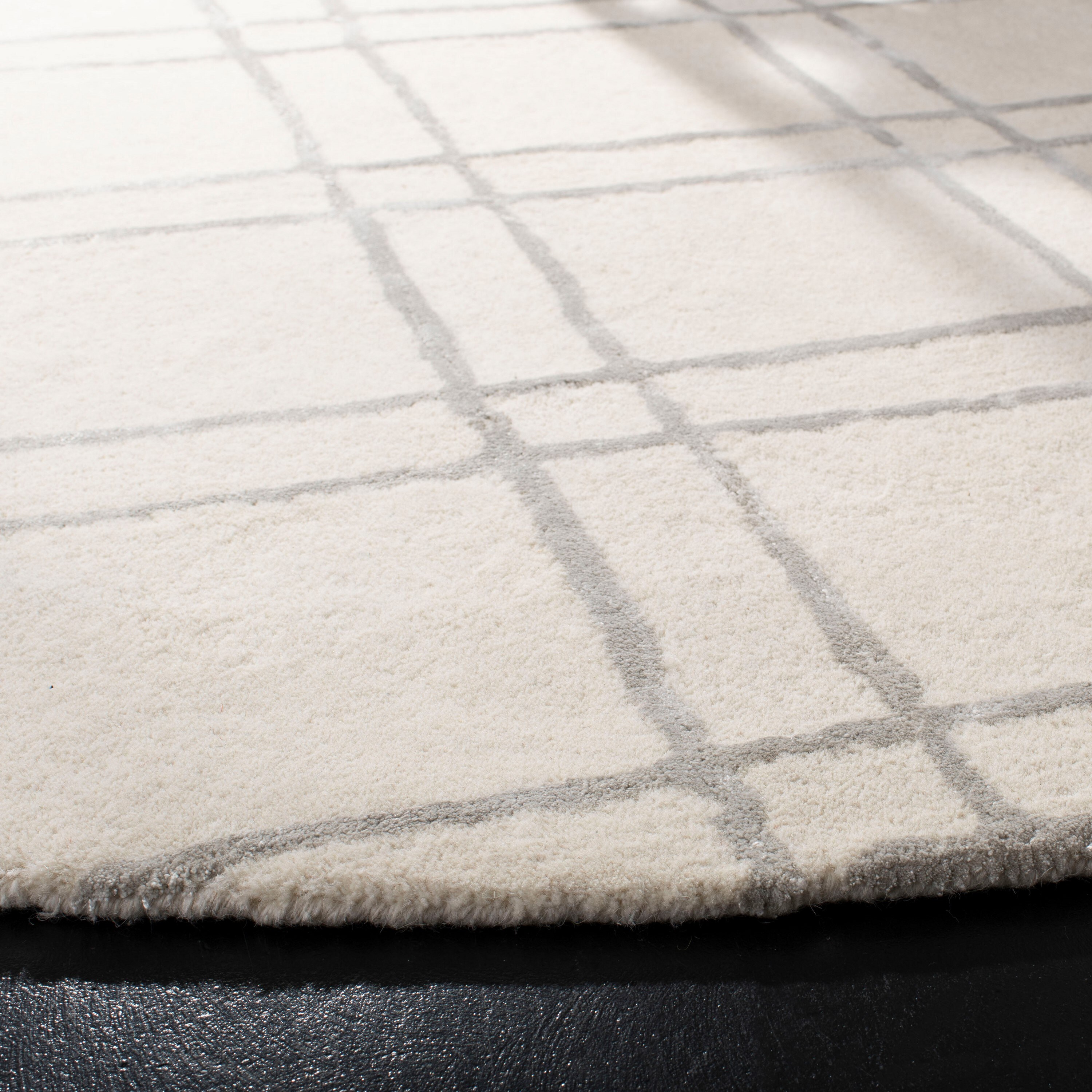 Safavieh HIM901A-6R rugs - View #3
