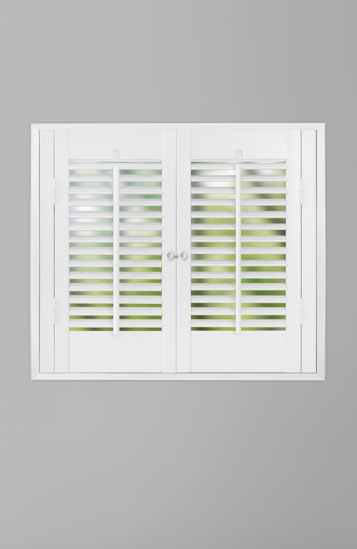 allen + roth 1A232520 23-in to 25-in W x 20-in L Traditional White Faux wood Shutters
